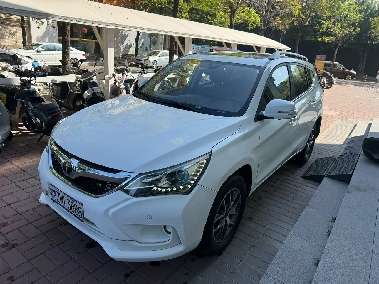 BYD Song  из Китая