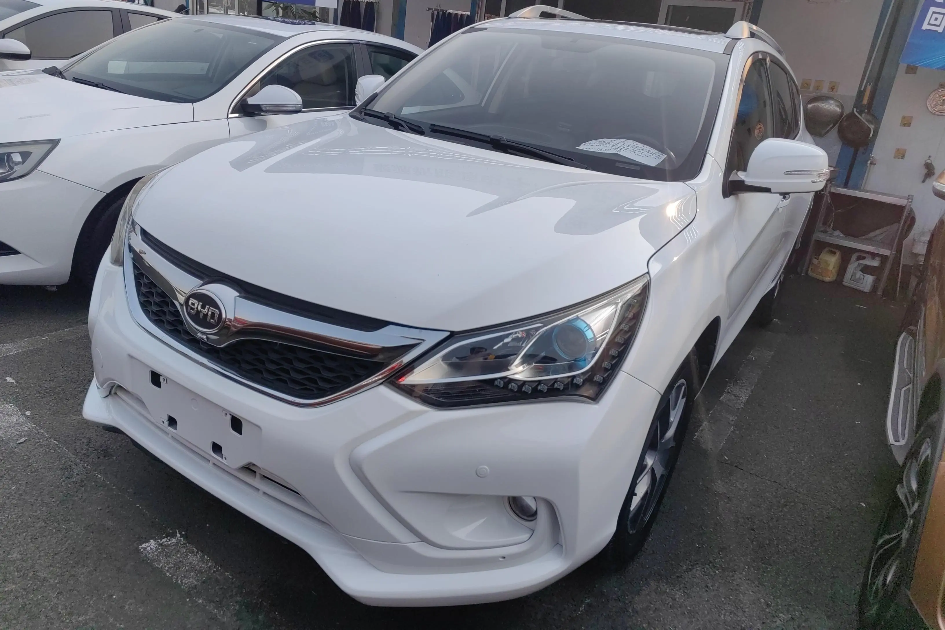 BYD Song  из Китая