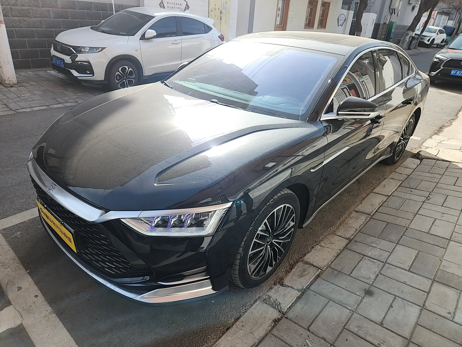 BYD HAN DM  из Китая