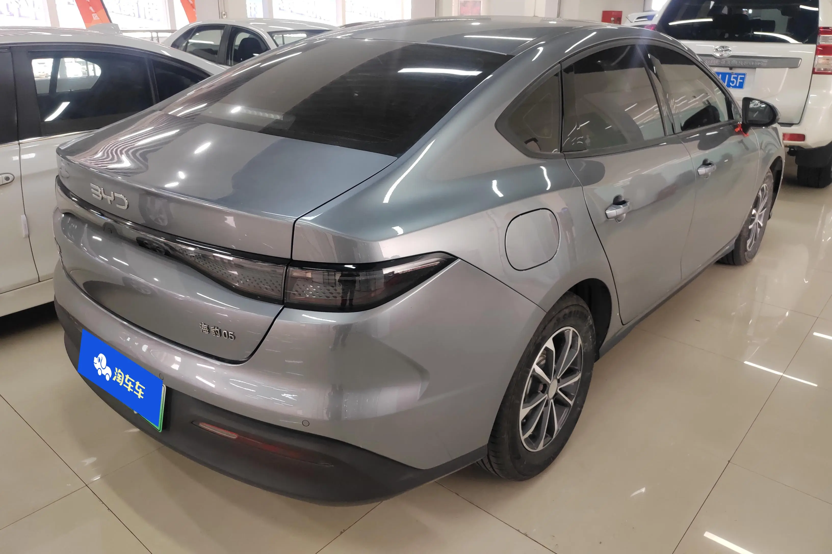 BYD Seal 05DM  из Китая