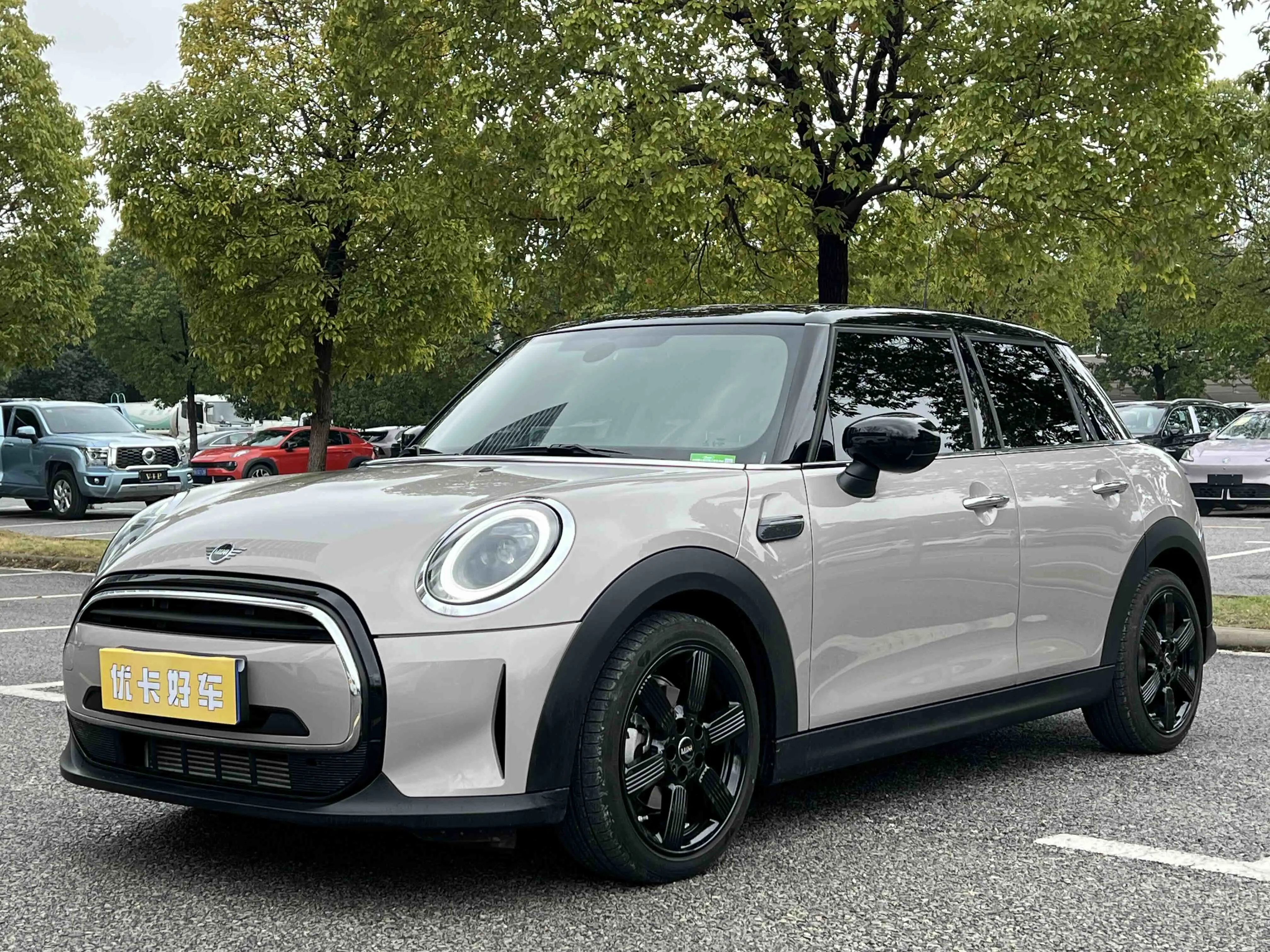 MINI MINI