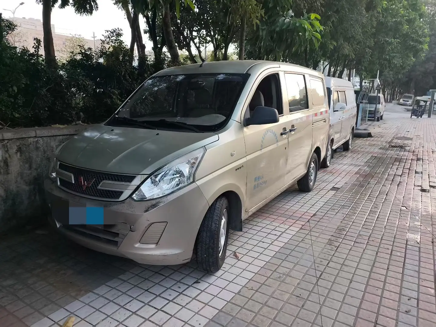 Wuling Rongguang V  из Китая