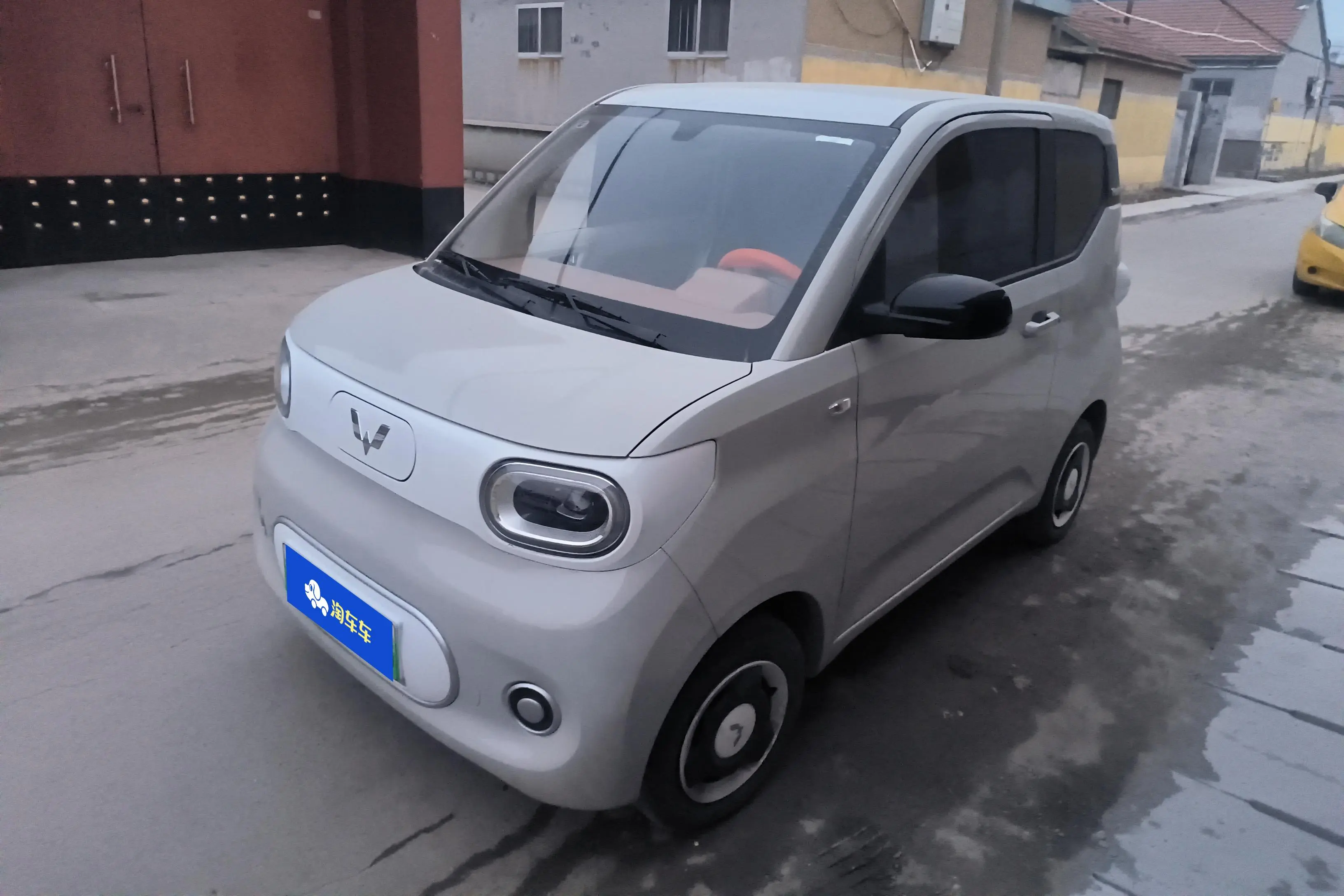 Wuling Hongguang MINIEV  из Китая