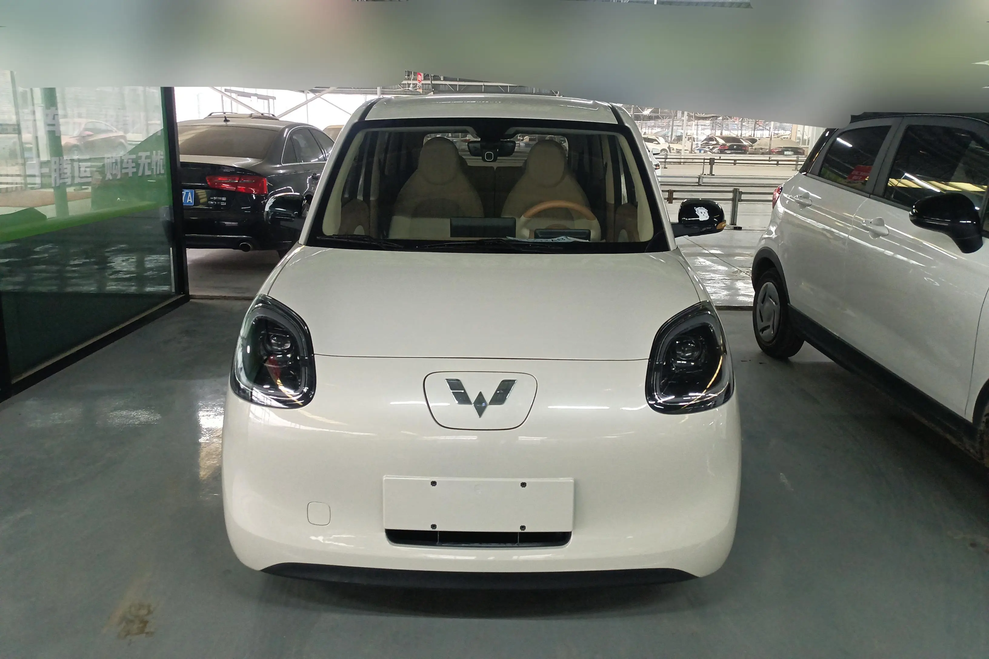 Wuling Hongguang MINIEV  из Китая