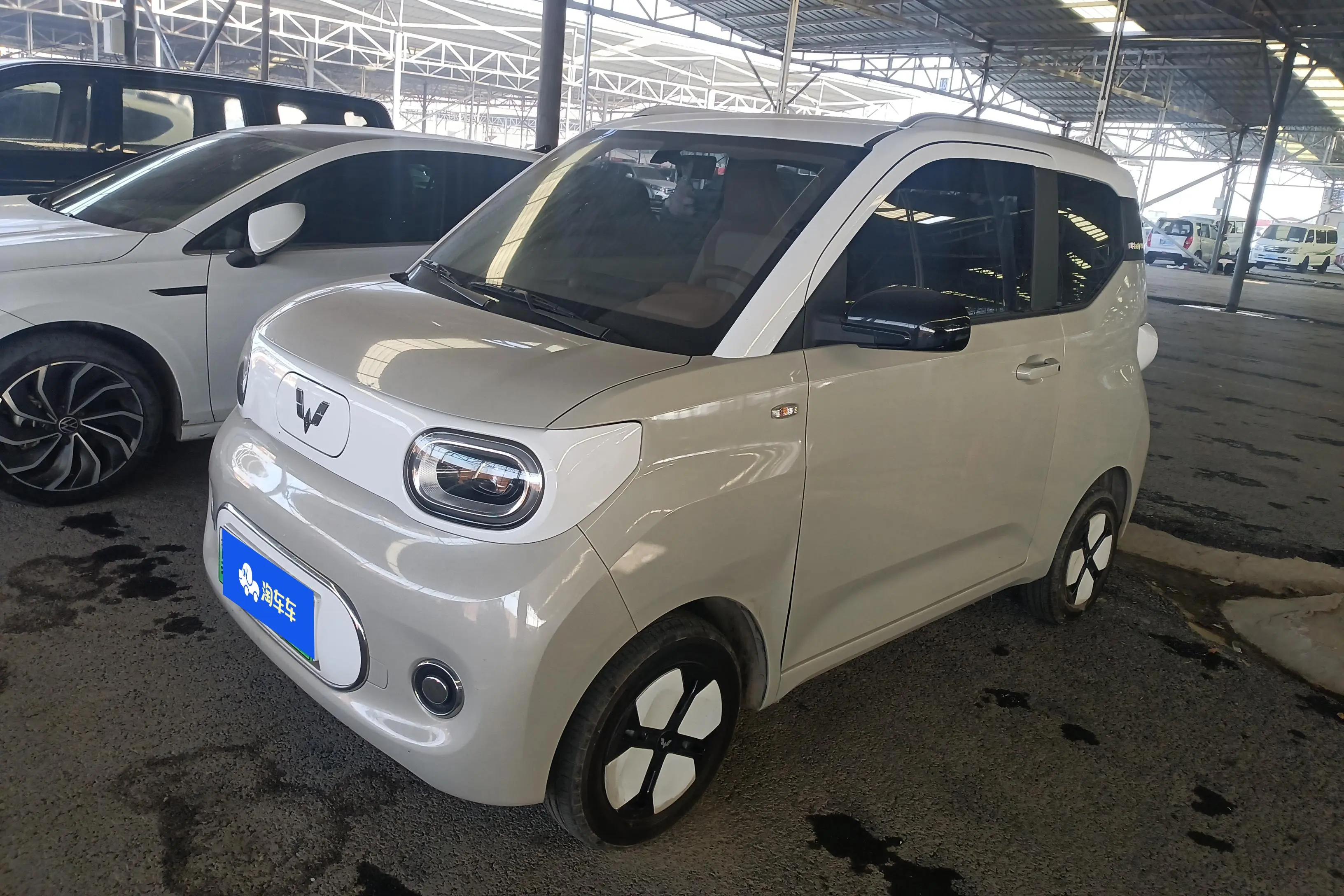 Wuling Hongguang MINIEV  из Китая