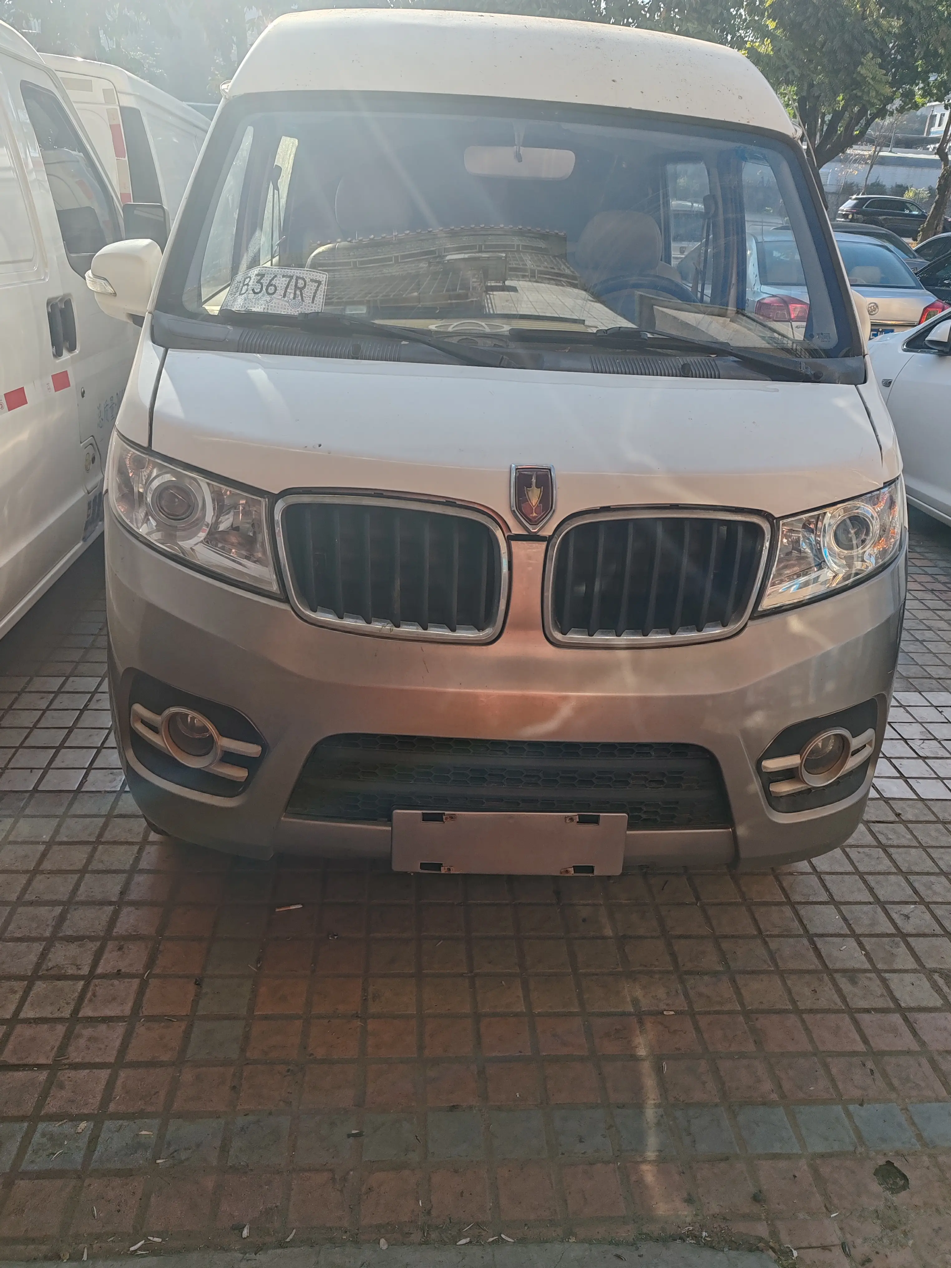 Golden cup New Hiace X30L  из Китая