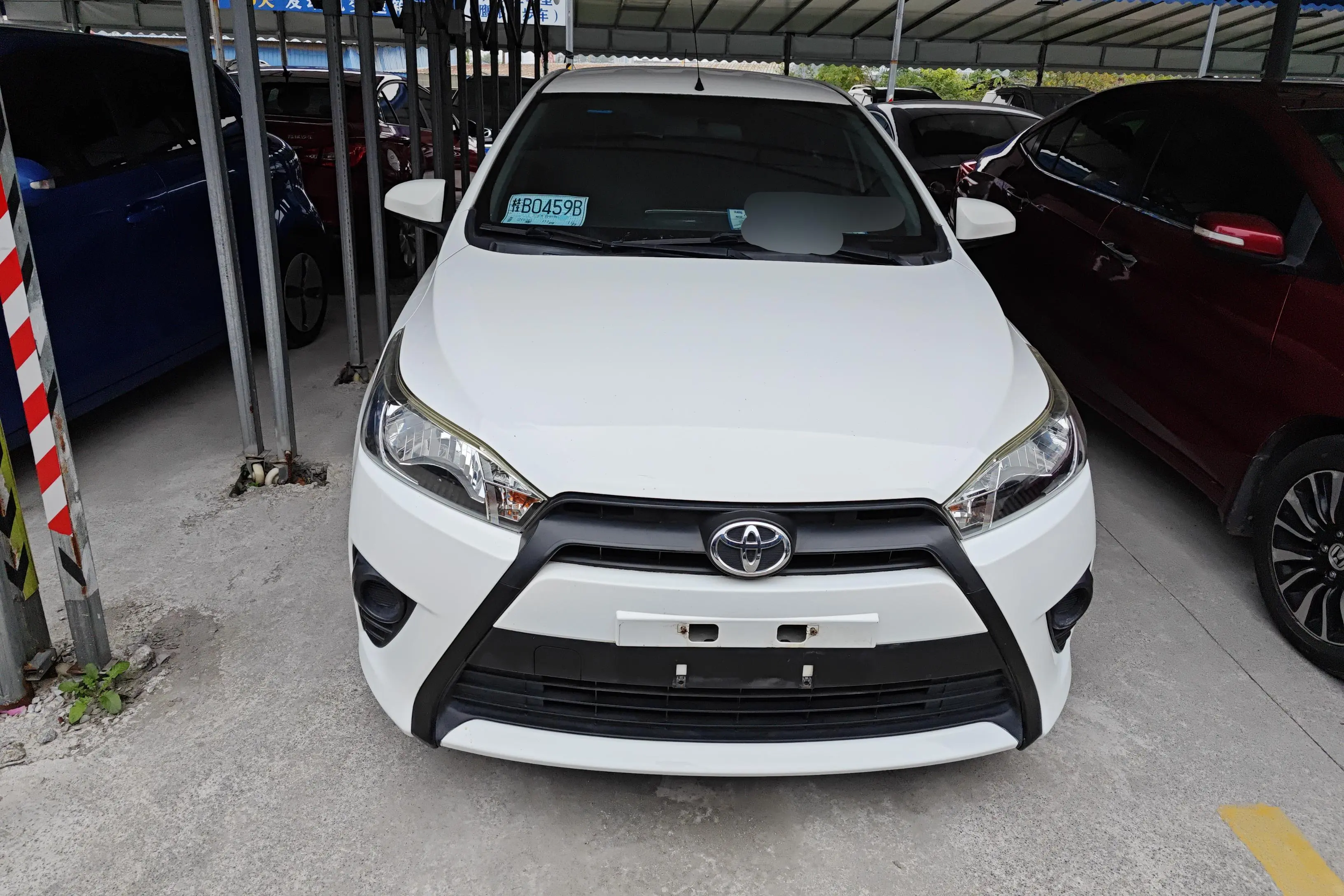 Toyota Yaris L  из Китая