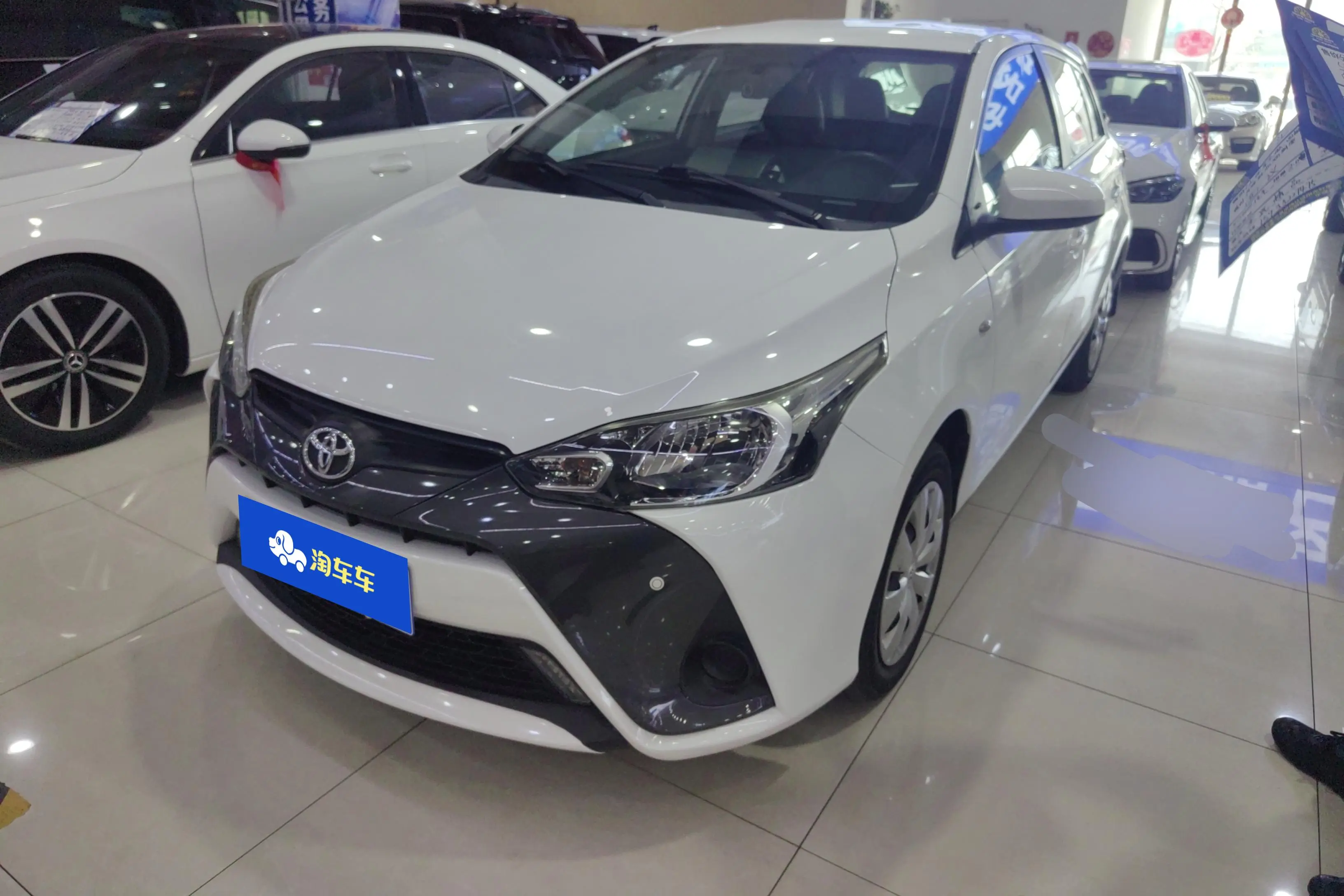 Toyota Yaris L  из Китая