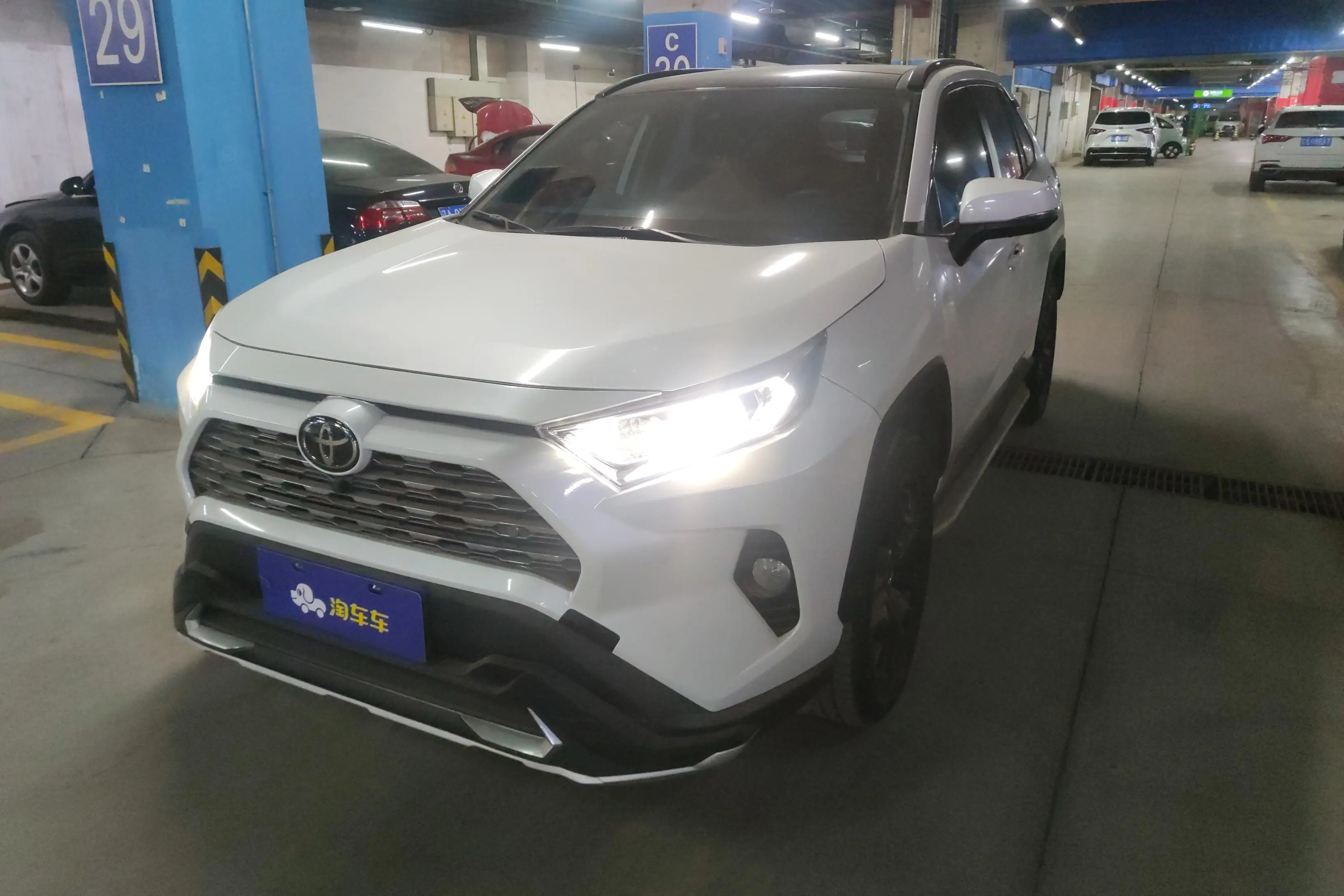 Toyota RAV4  из Китая