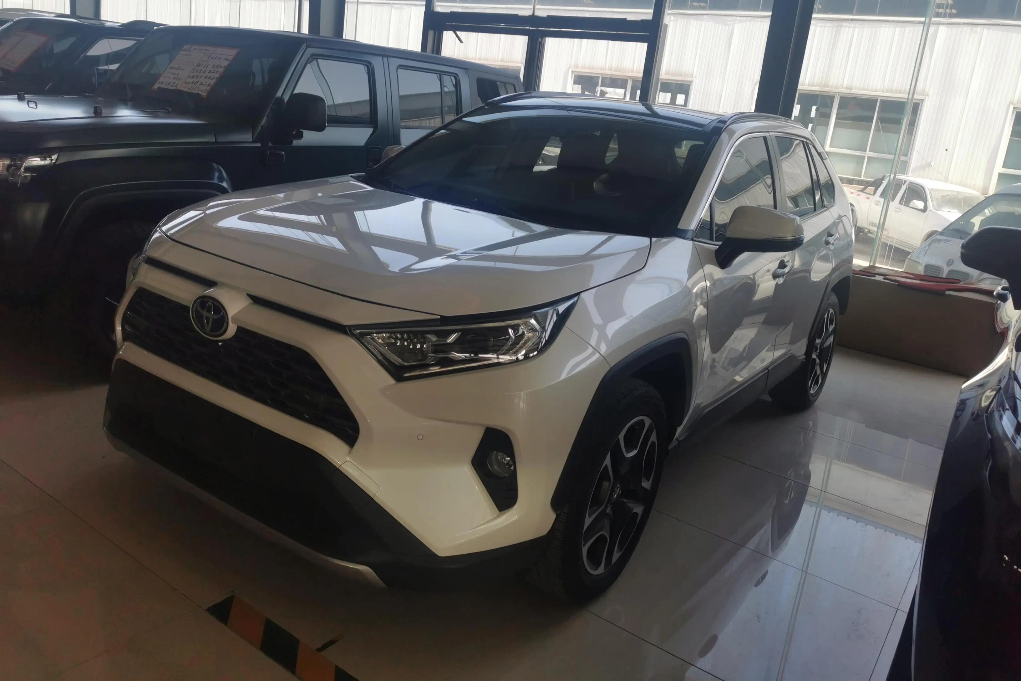 Toyota RAV4  из Китая