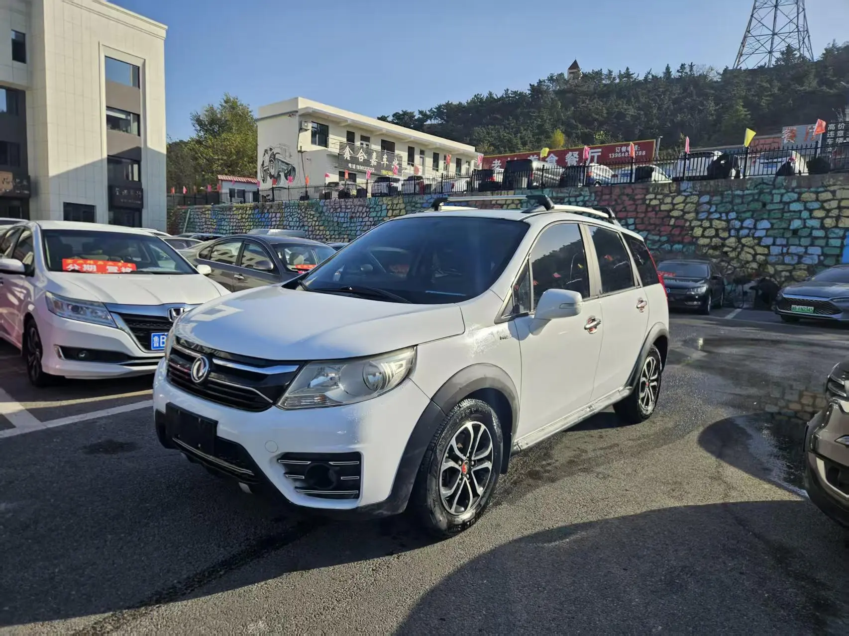 Forthing Jingyi XV  из Китая