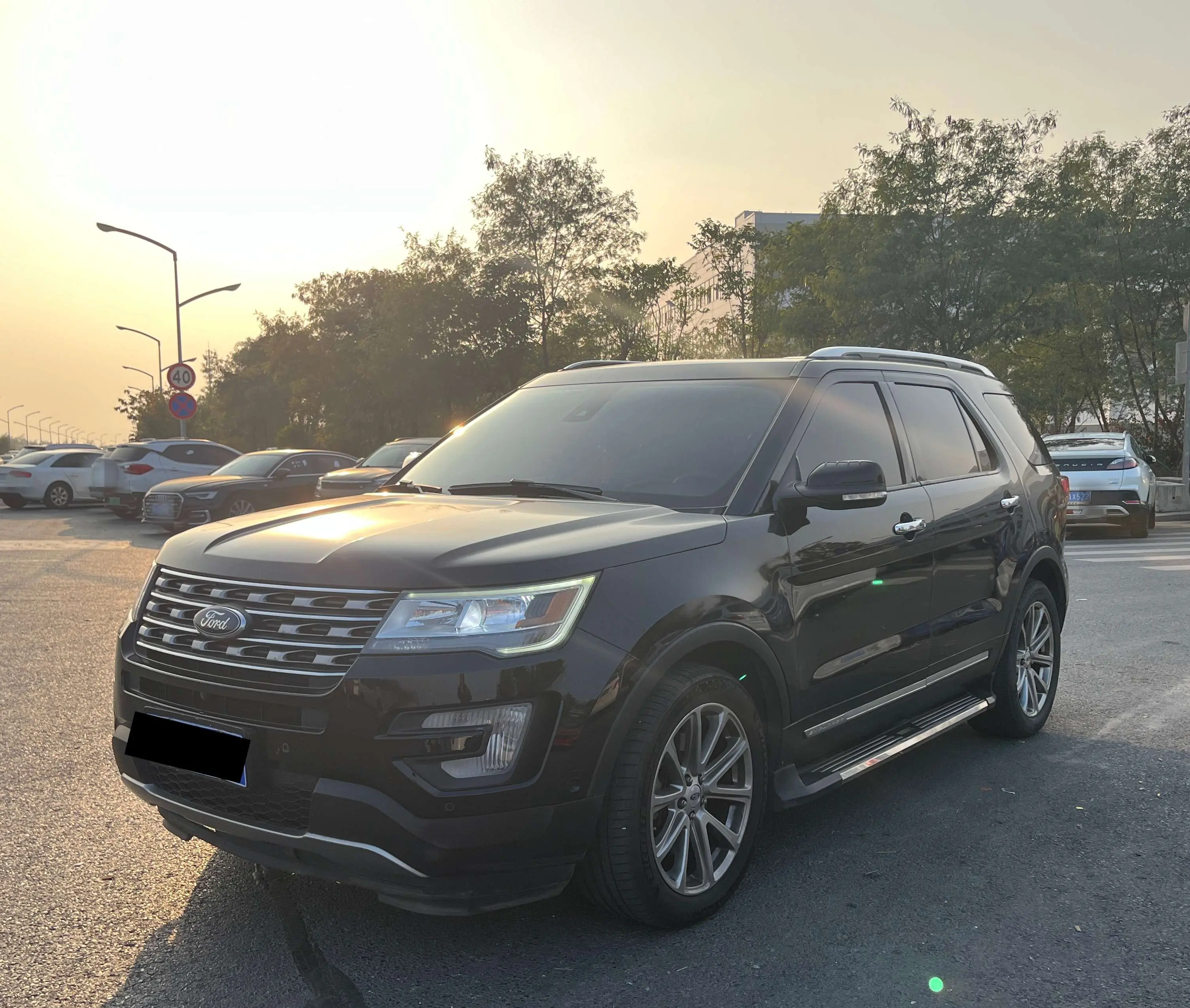 Ford Explorer  из Китая