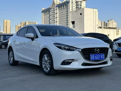 Mazda Axela (3)