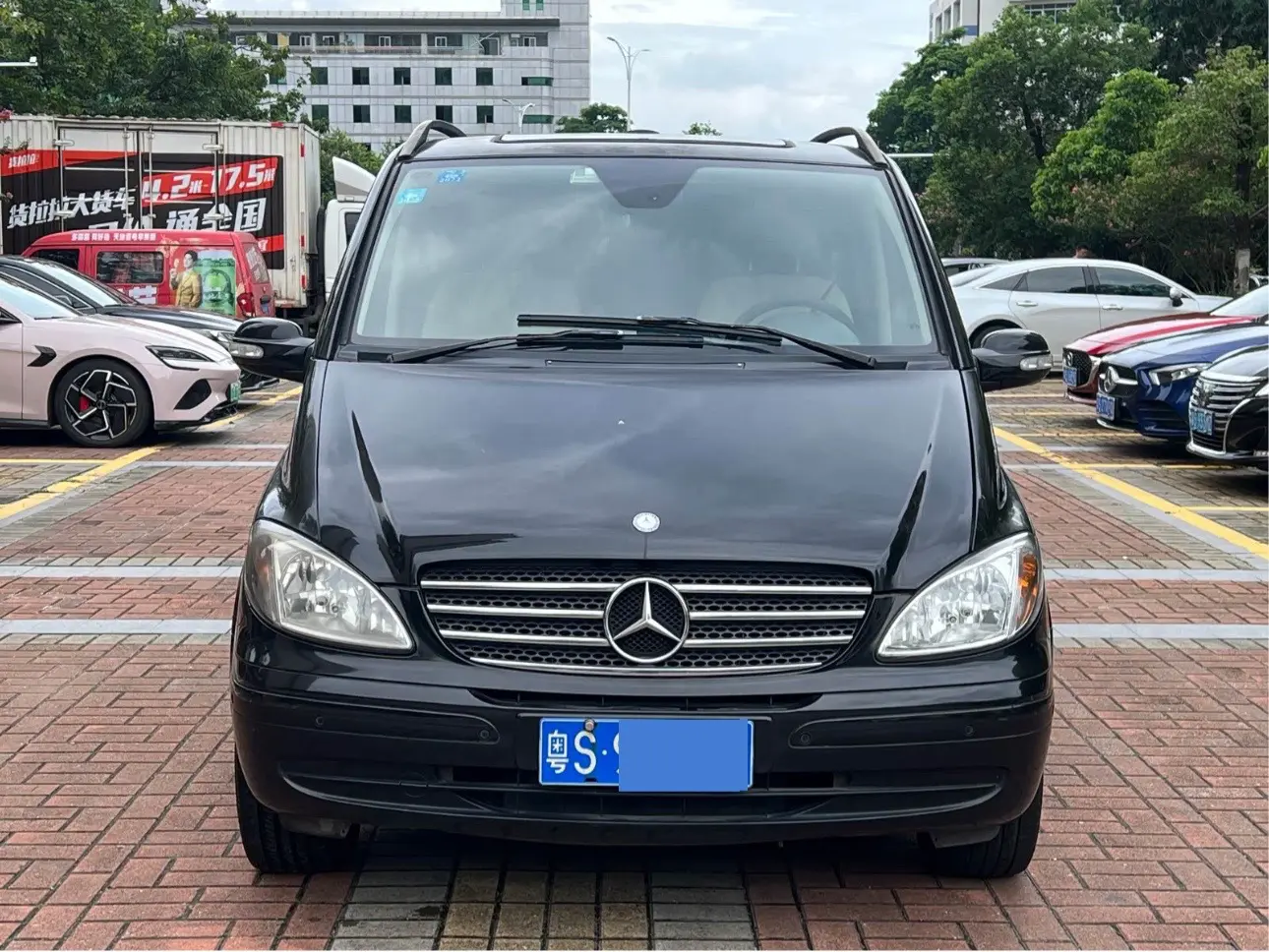 Mercedes-Benz Viano  из Китая