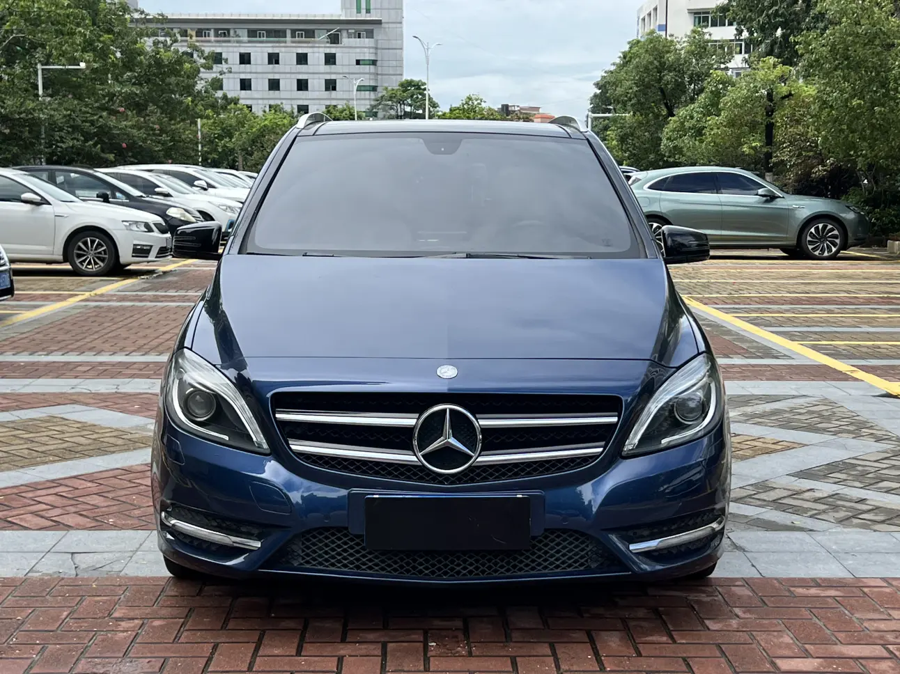 Mercedes-Benz Mercedes Benz B Class  из Китая