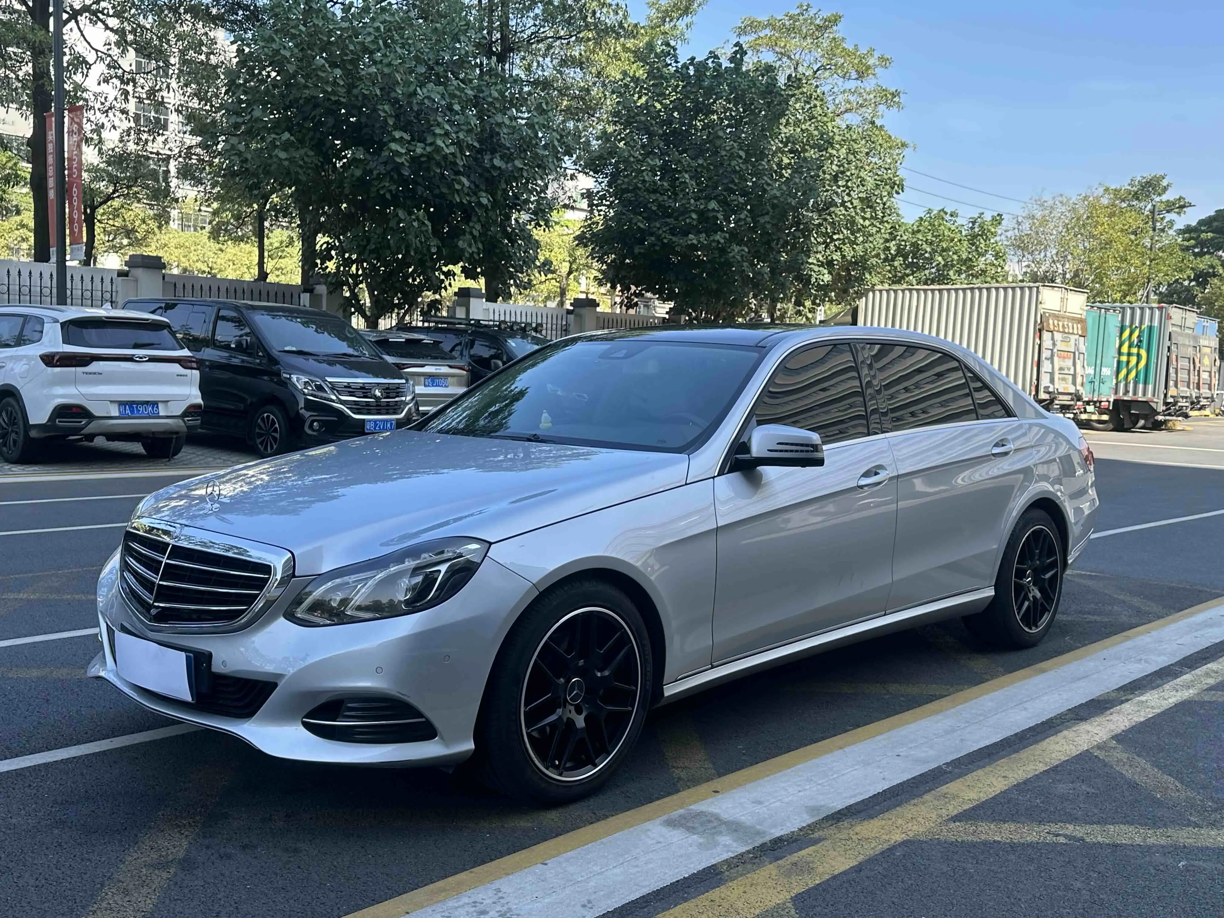 Mercedes-Benz E-Class  из Китая