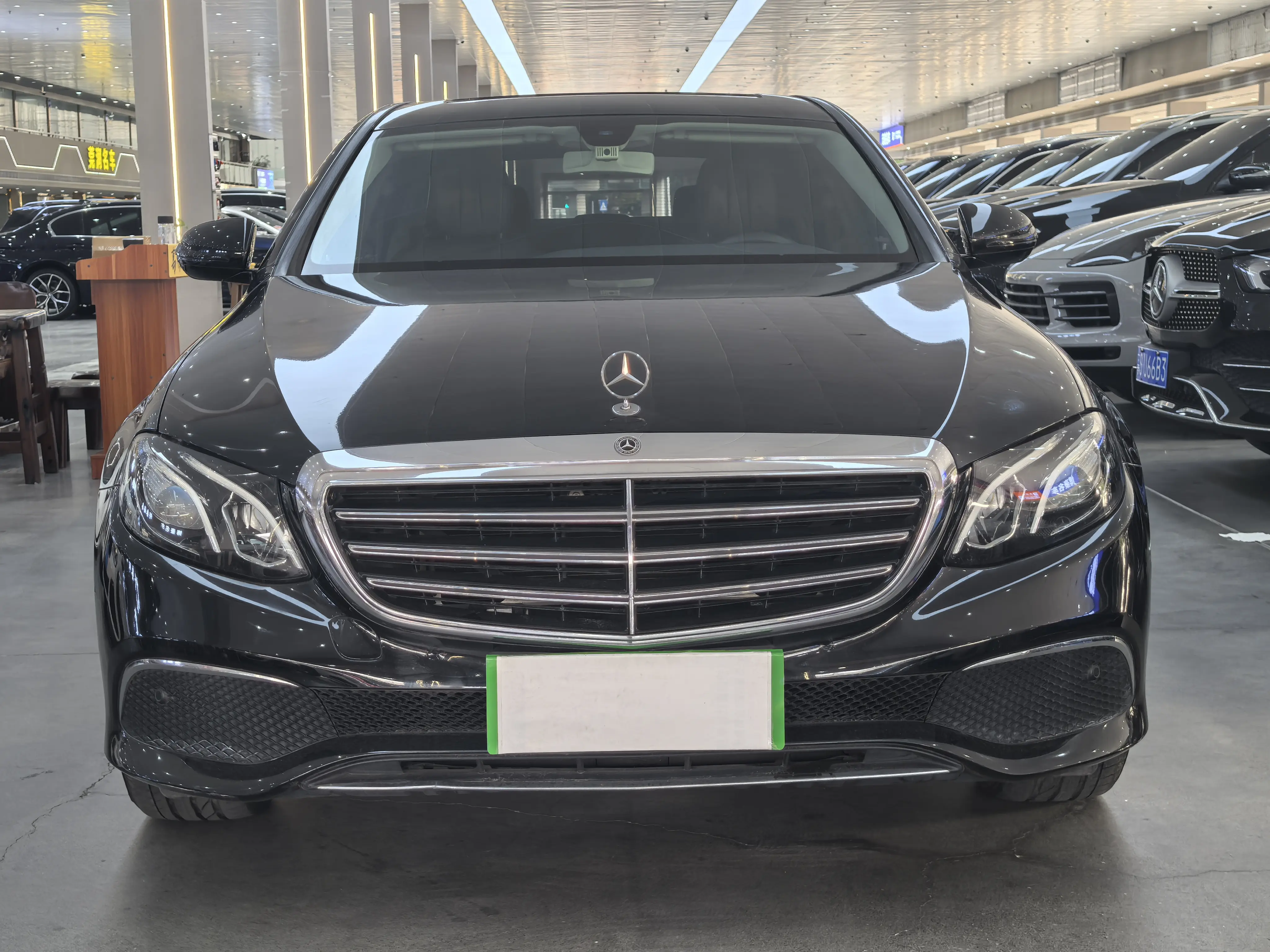 Mercedes-Benz E-Class  из Китая