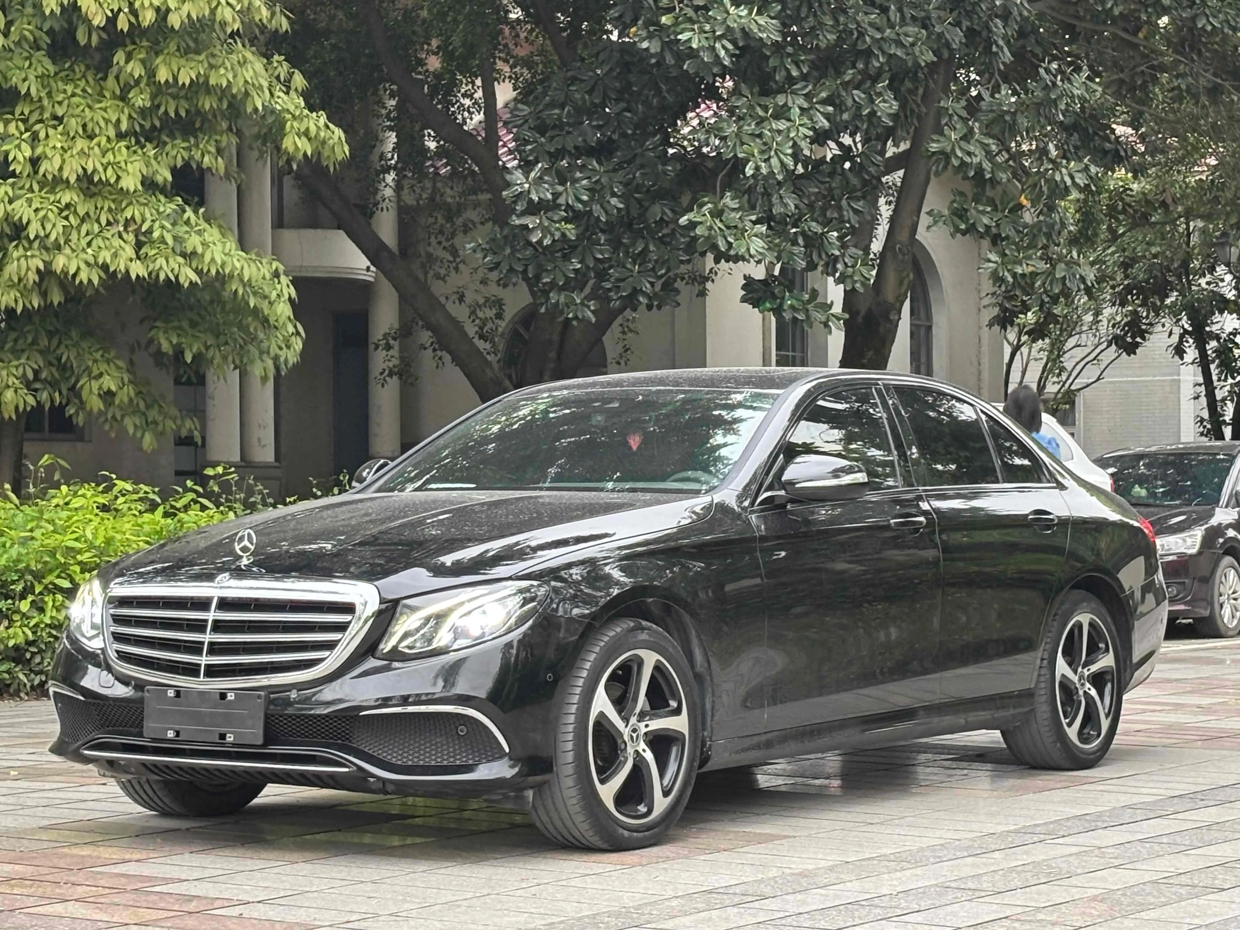 Mercedes-Benz E-Class  из Китая