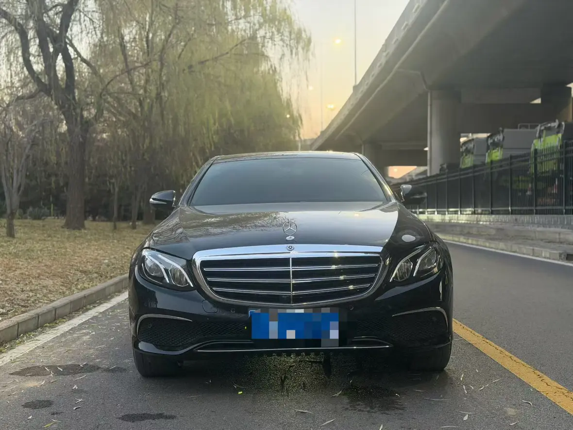 Mercedes-Benz E-Class  из Китая
