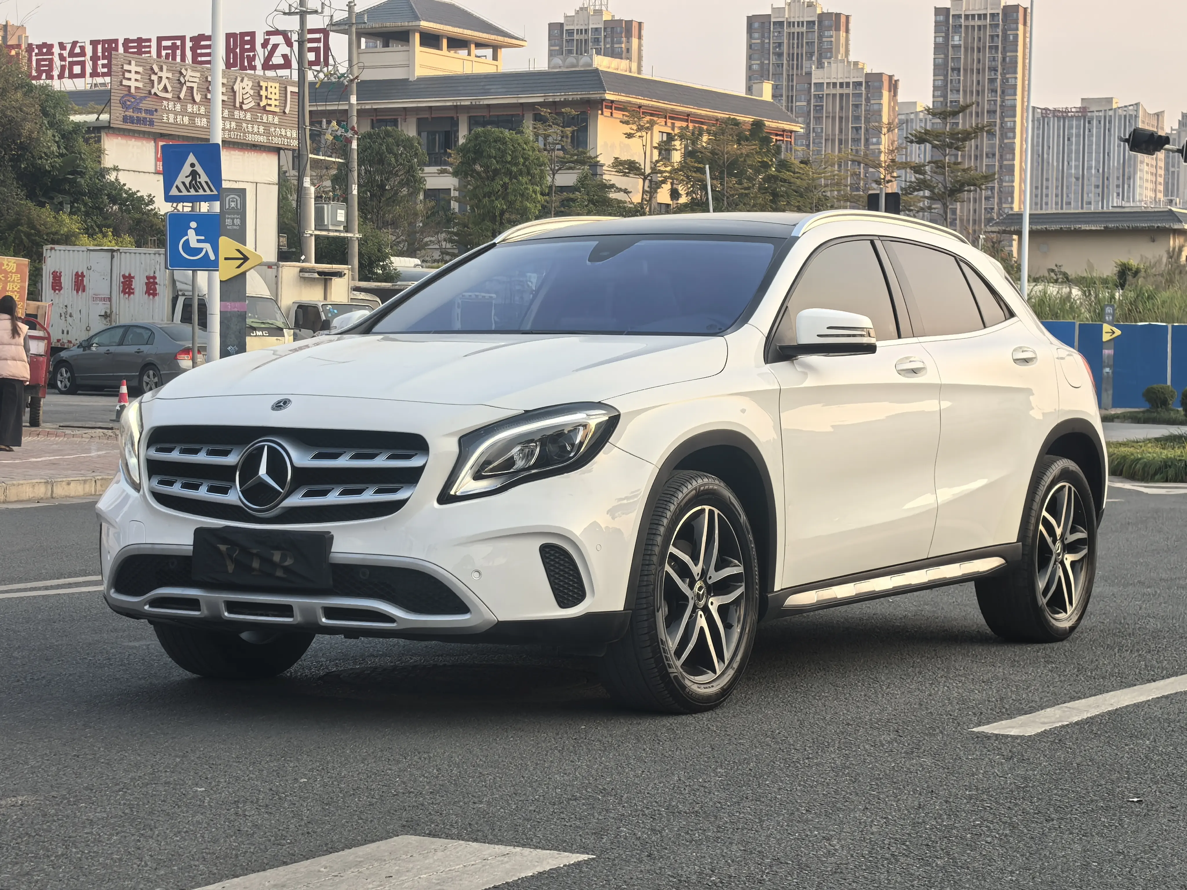 Mercedes-Benz GLA  из Китая