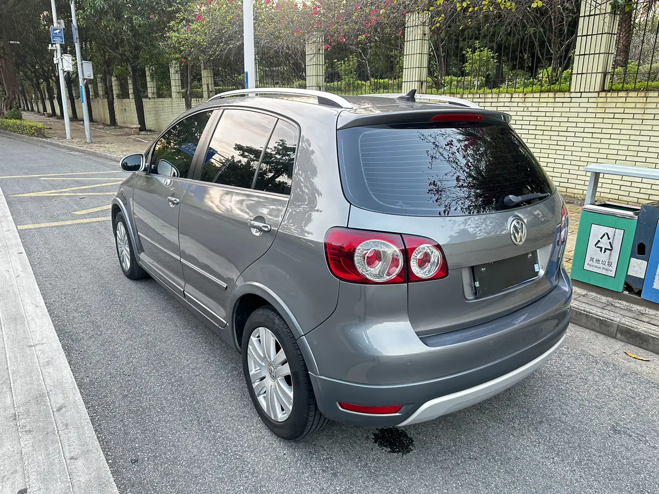 Volkswagen Golf  из Китая