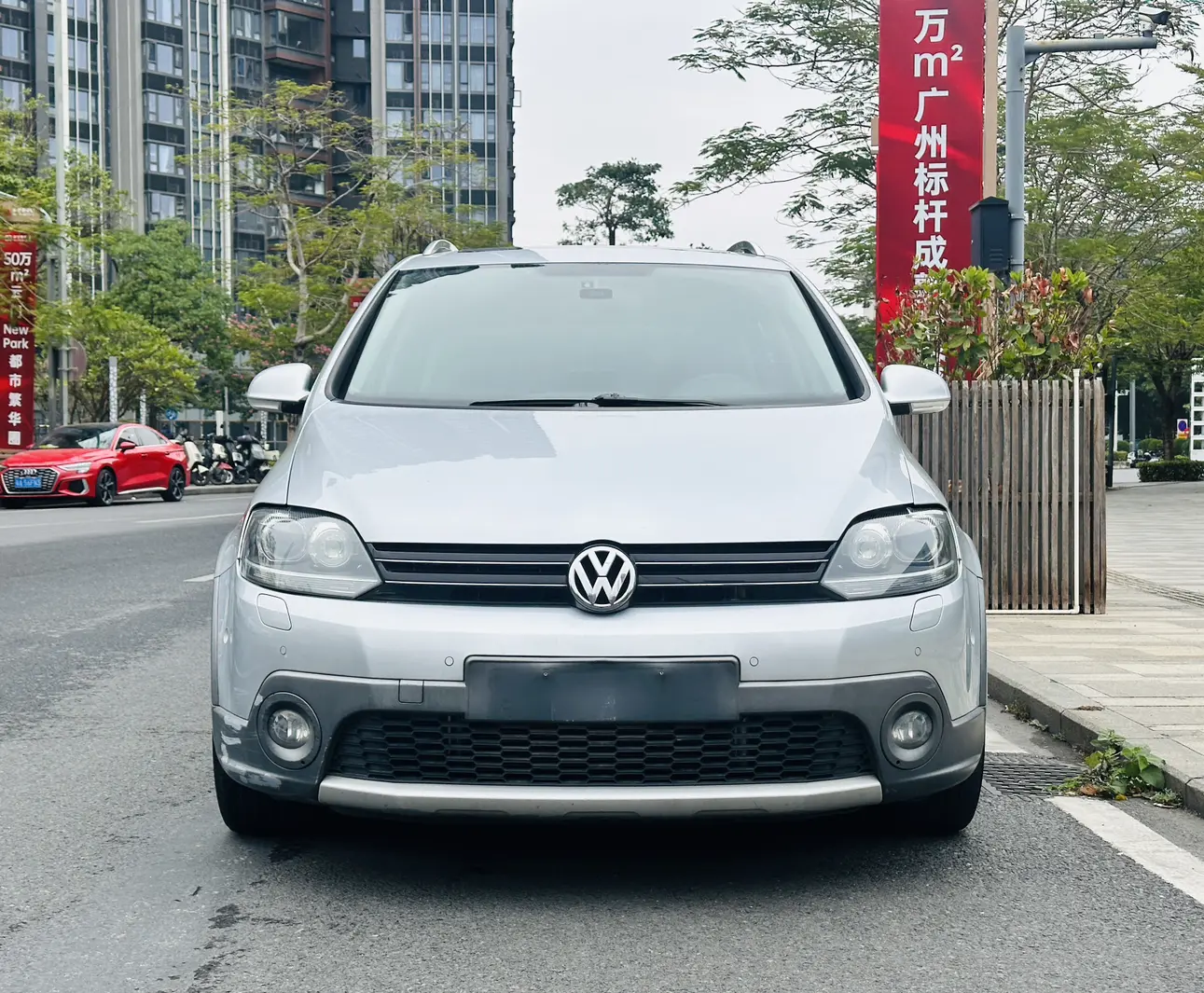 Volkswagen Golf  из Китая