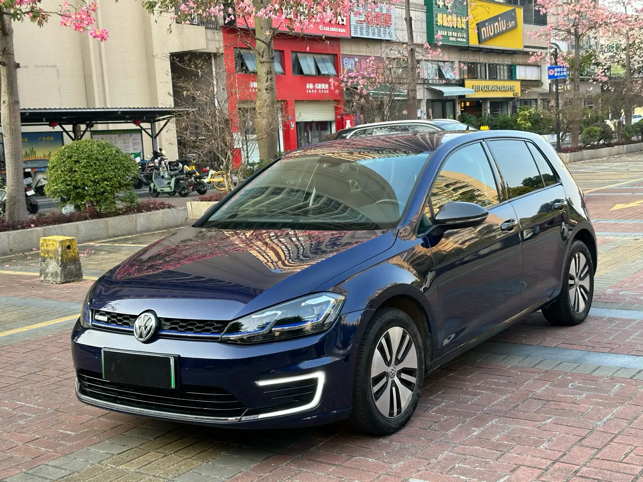 Volkswagen E-Golf  из Китая