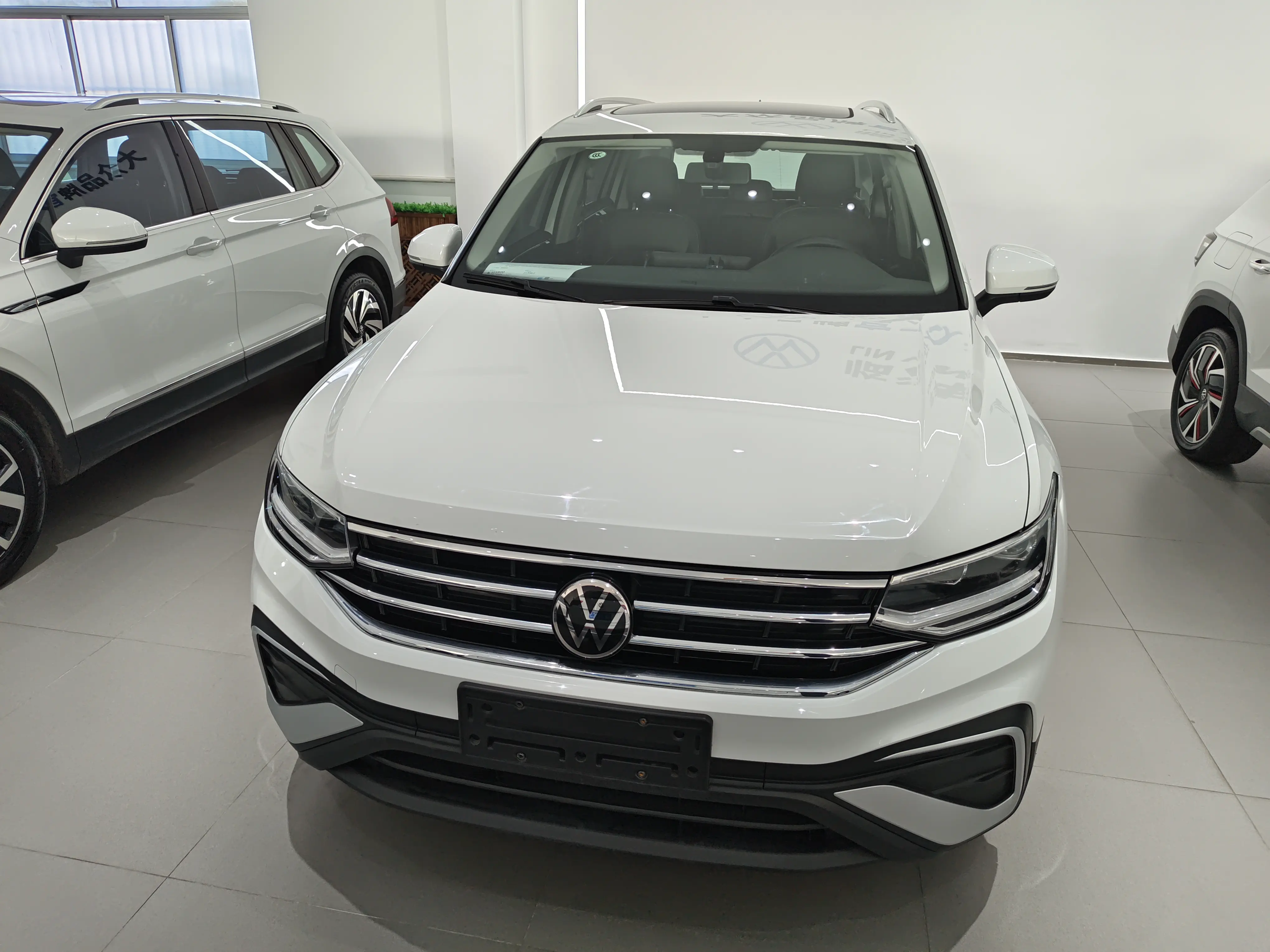 Volkswagen Tiguan L  из Китая