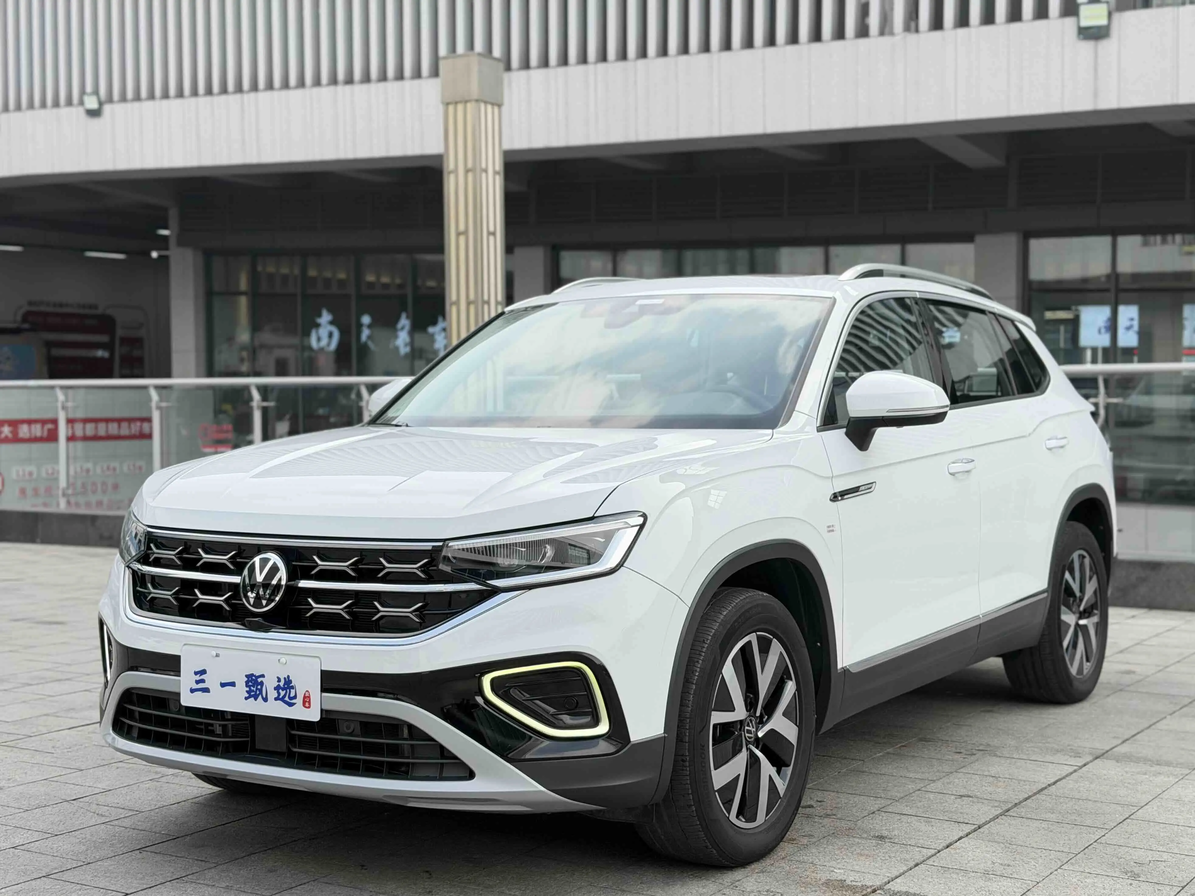 Volkswagen Tayron  из Китая