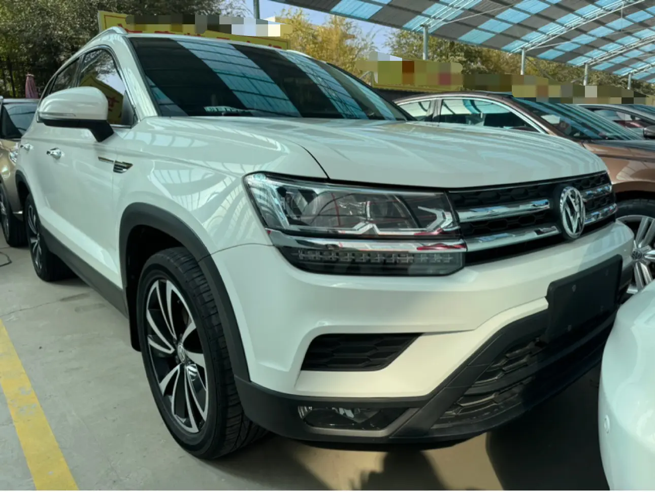 Volkswagen Tharu  из Китая