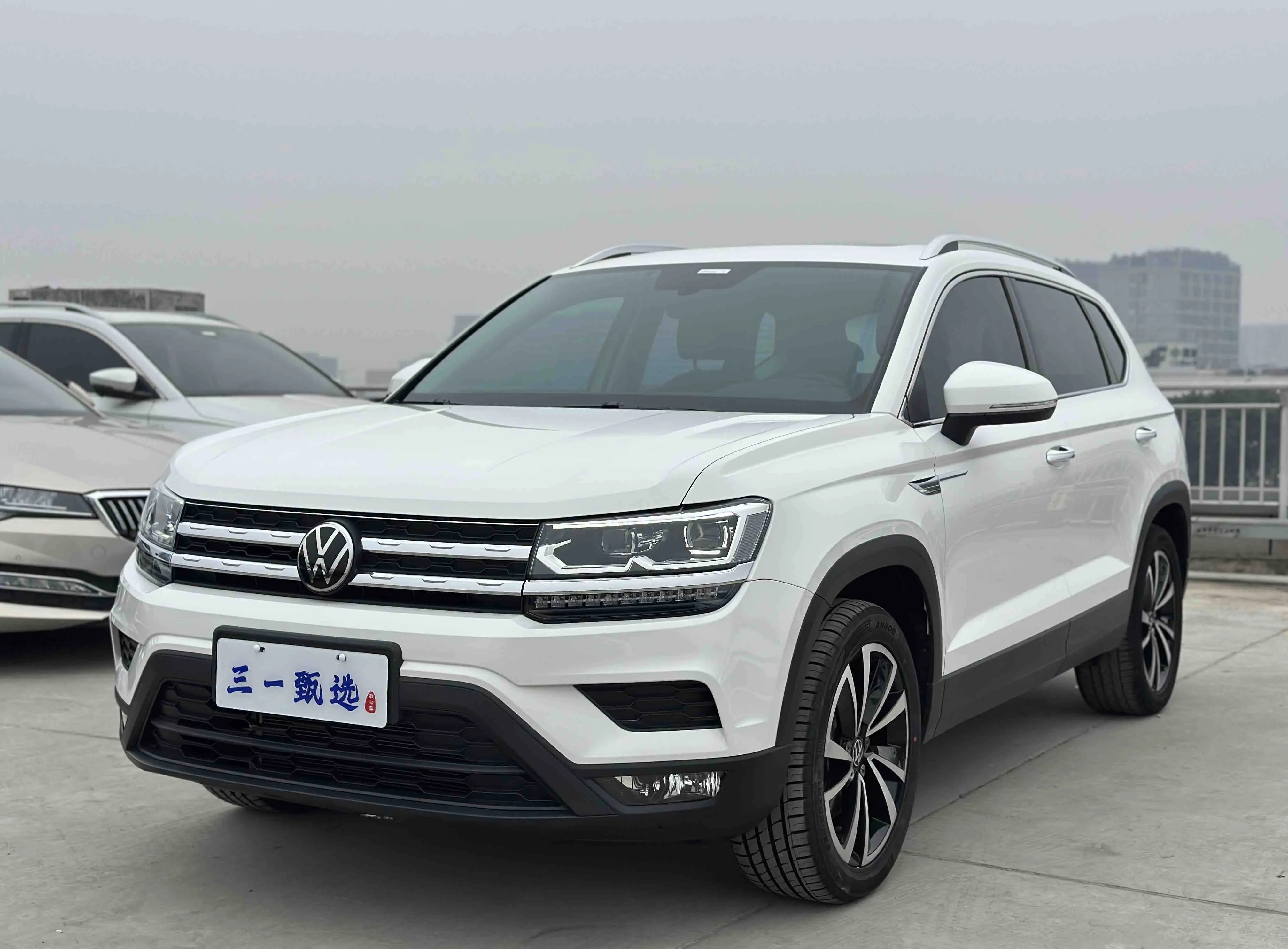 Volkswagen Tharu  из Китая