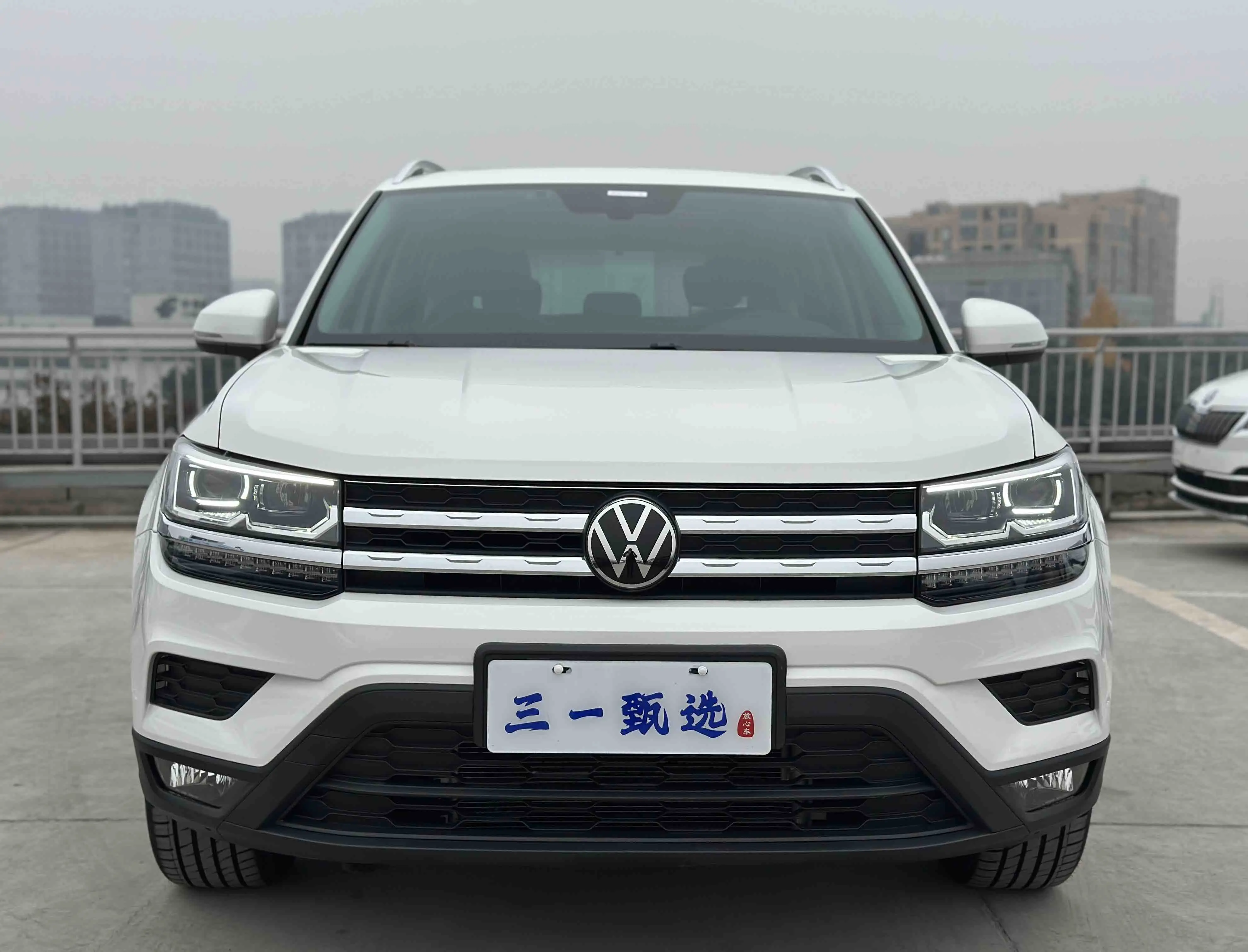 Volkswagen Tharu  из Китая