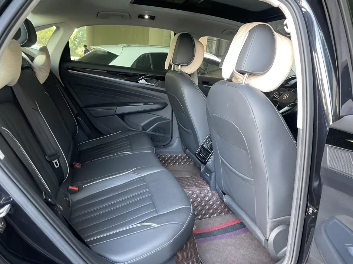 Volkswagen Passat  из Китая