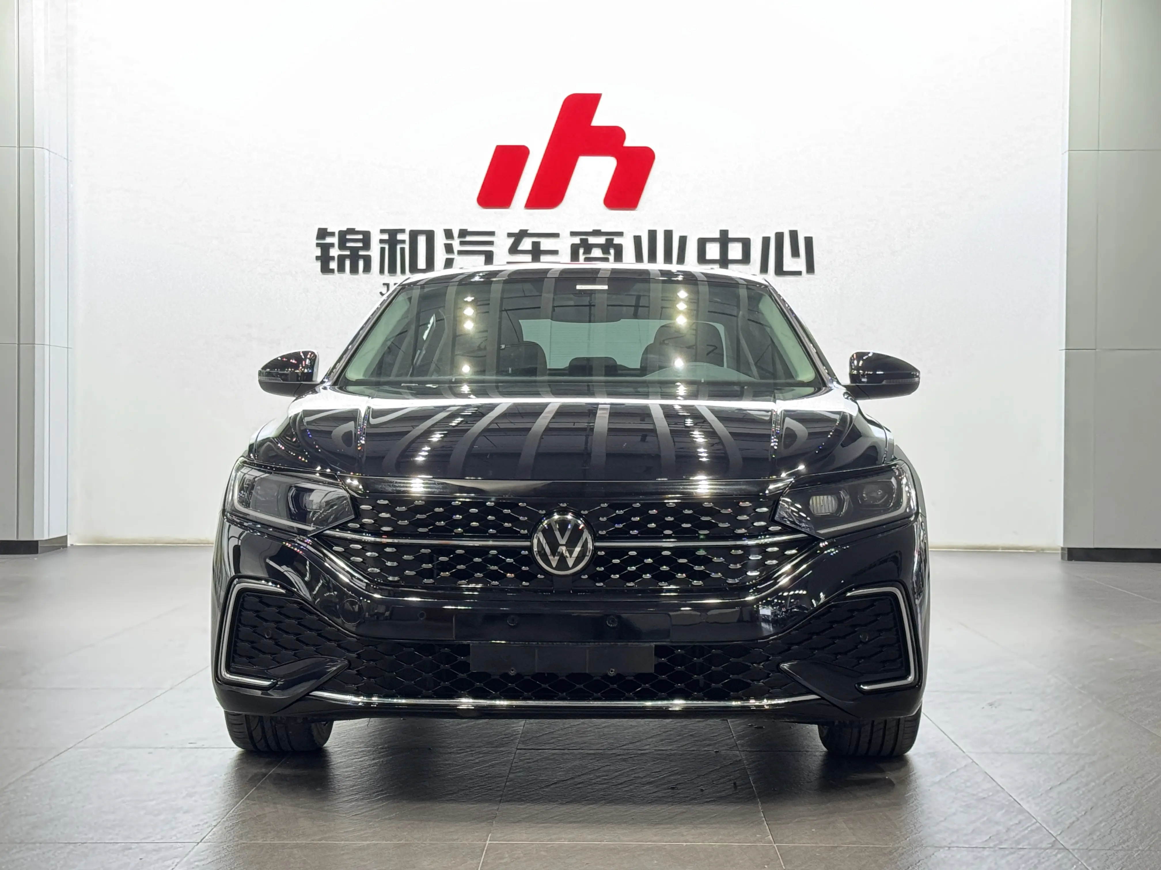 Volkswagen Passat  из Китая