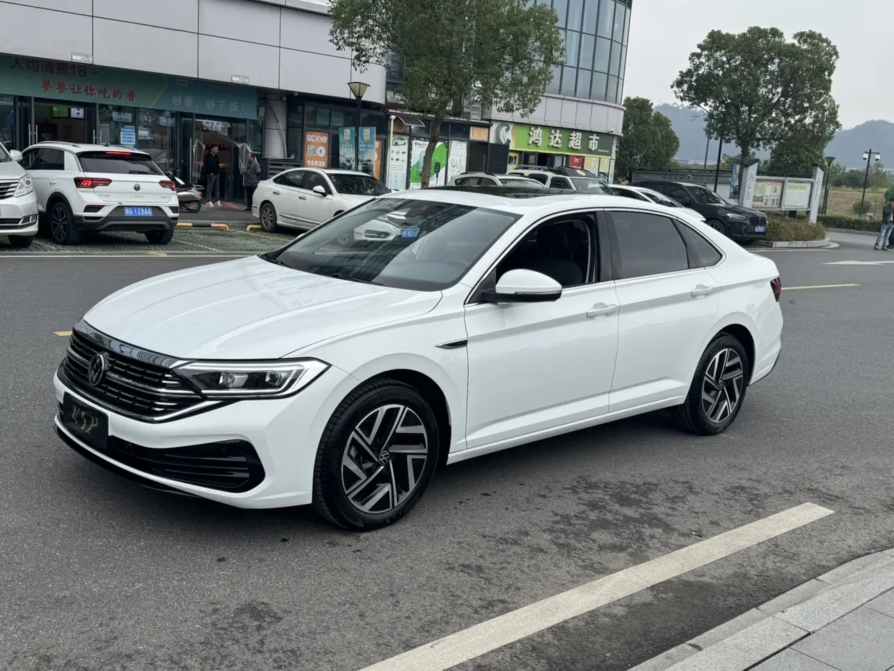 Volkswagen Sagitar  из Китая