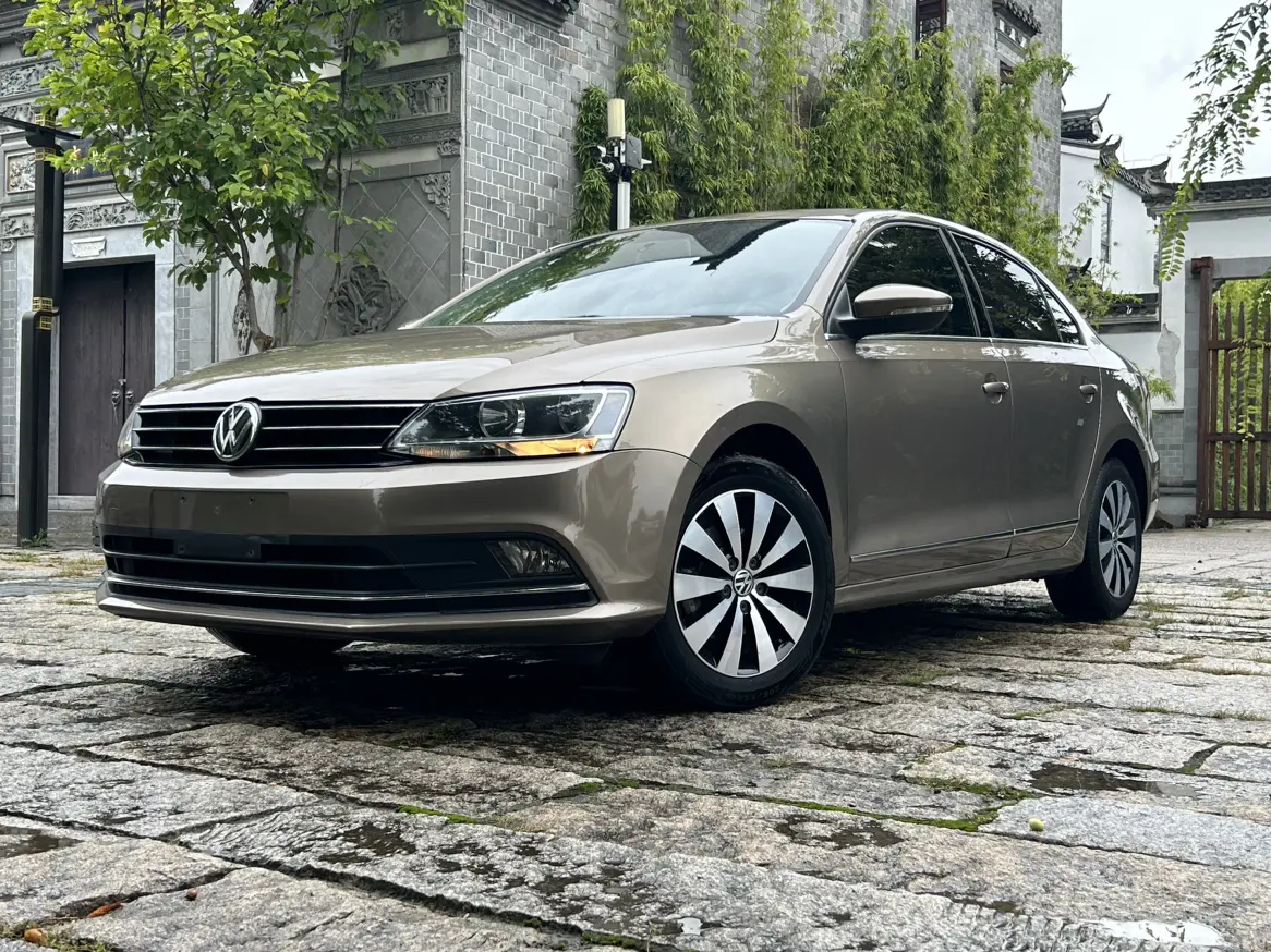 Volkswagen Sagitar  из Китая