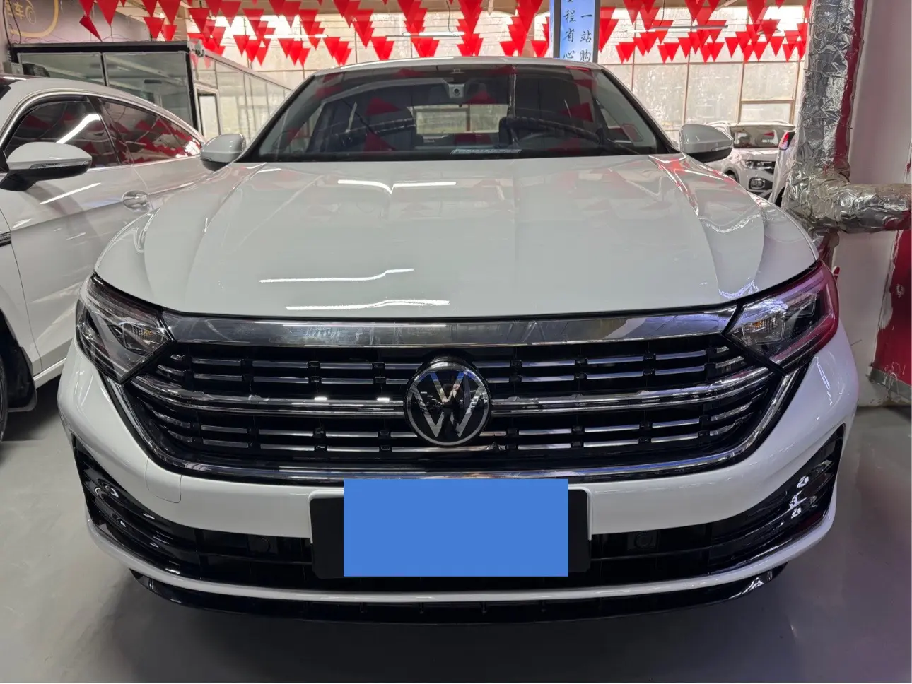 Volkswagen Sagitar  из Китая