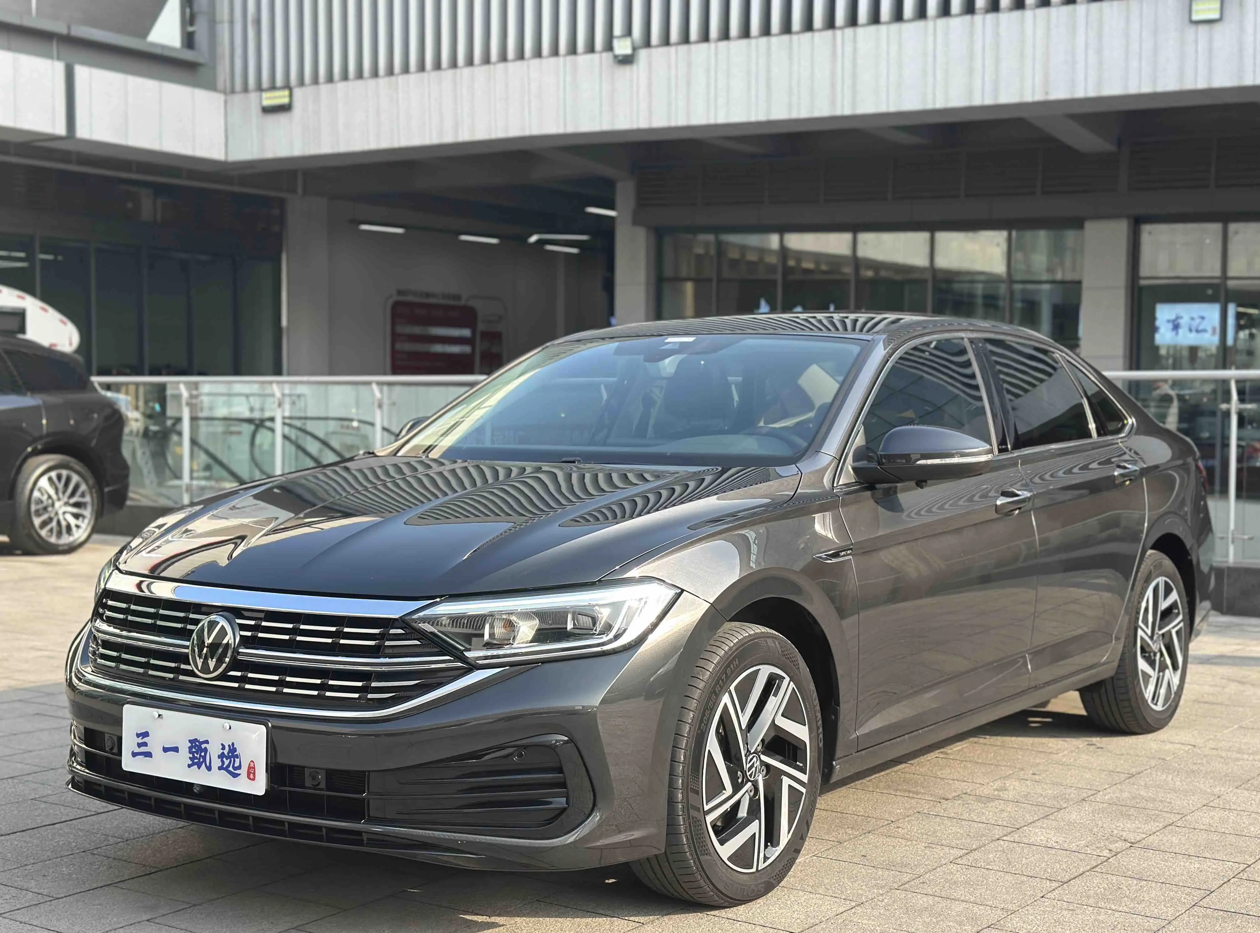 Volkswagen Sagitar  из Китая