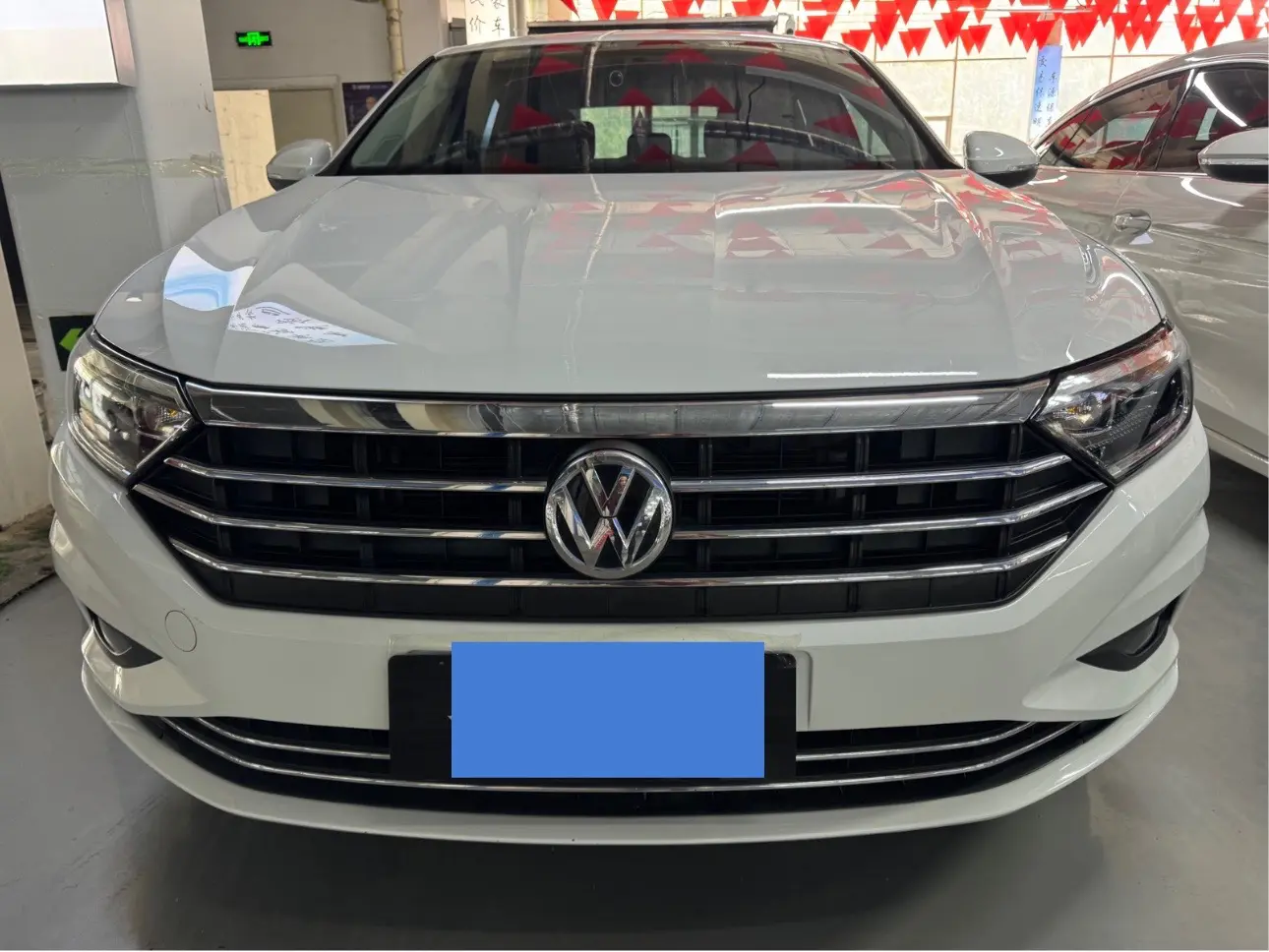 Volkswagen Sagitar  из Китая