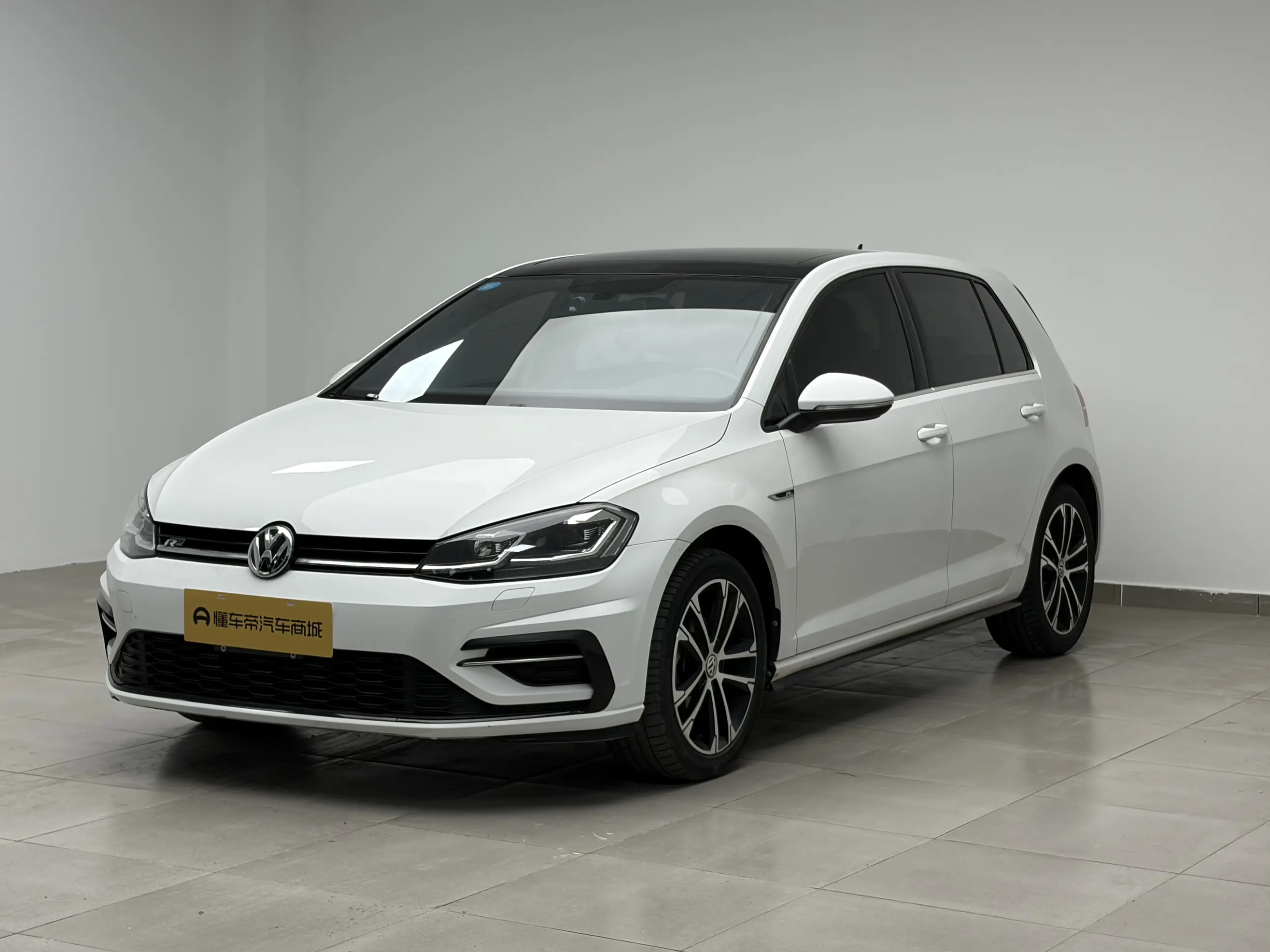 Volkswagen Golf  из Китая