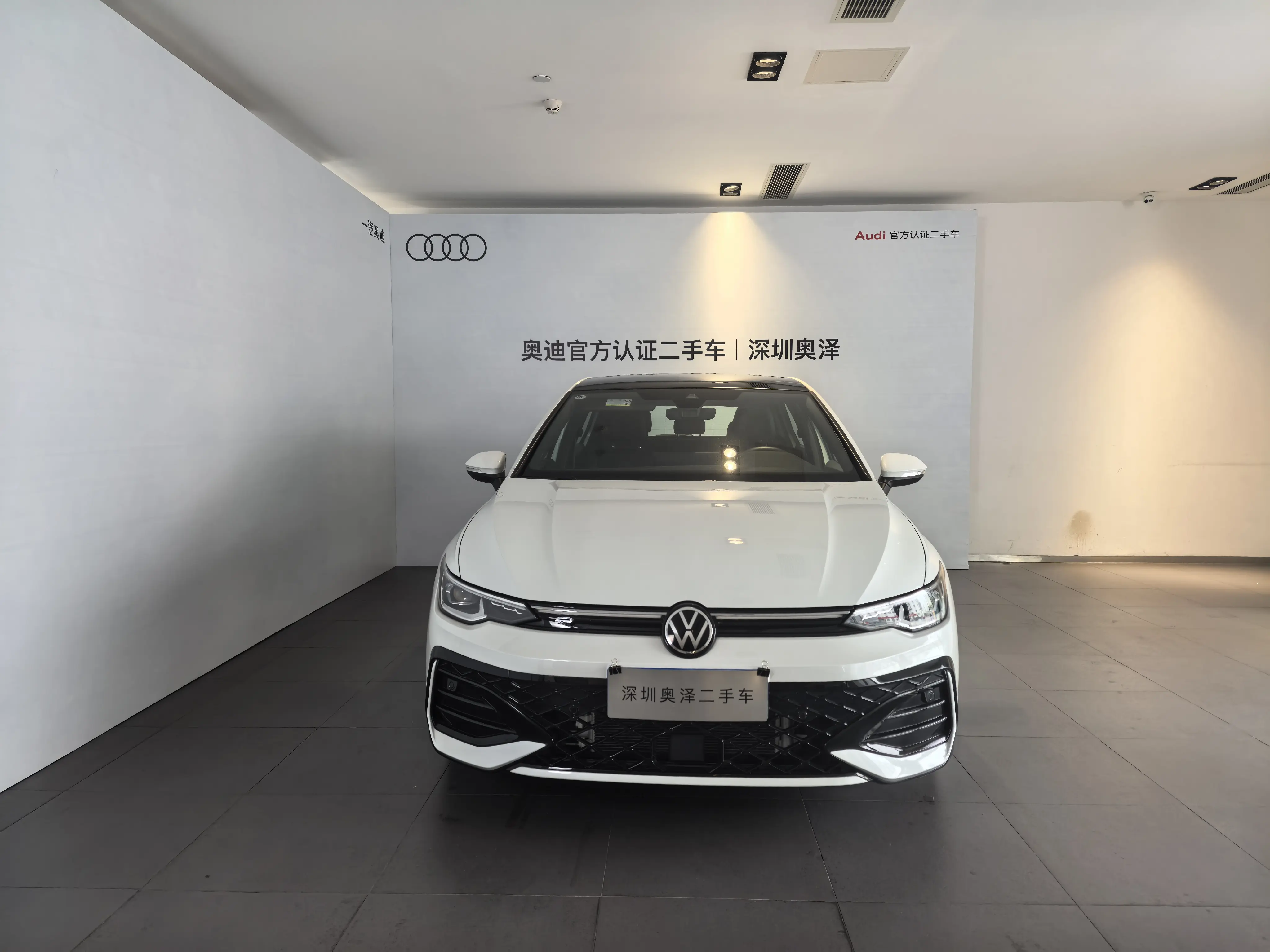 Volkswagen Golf  из Китая