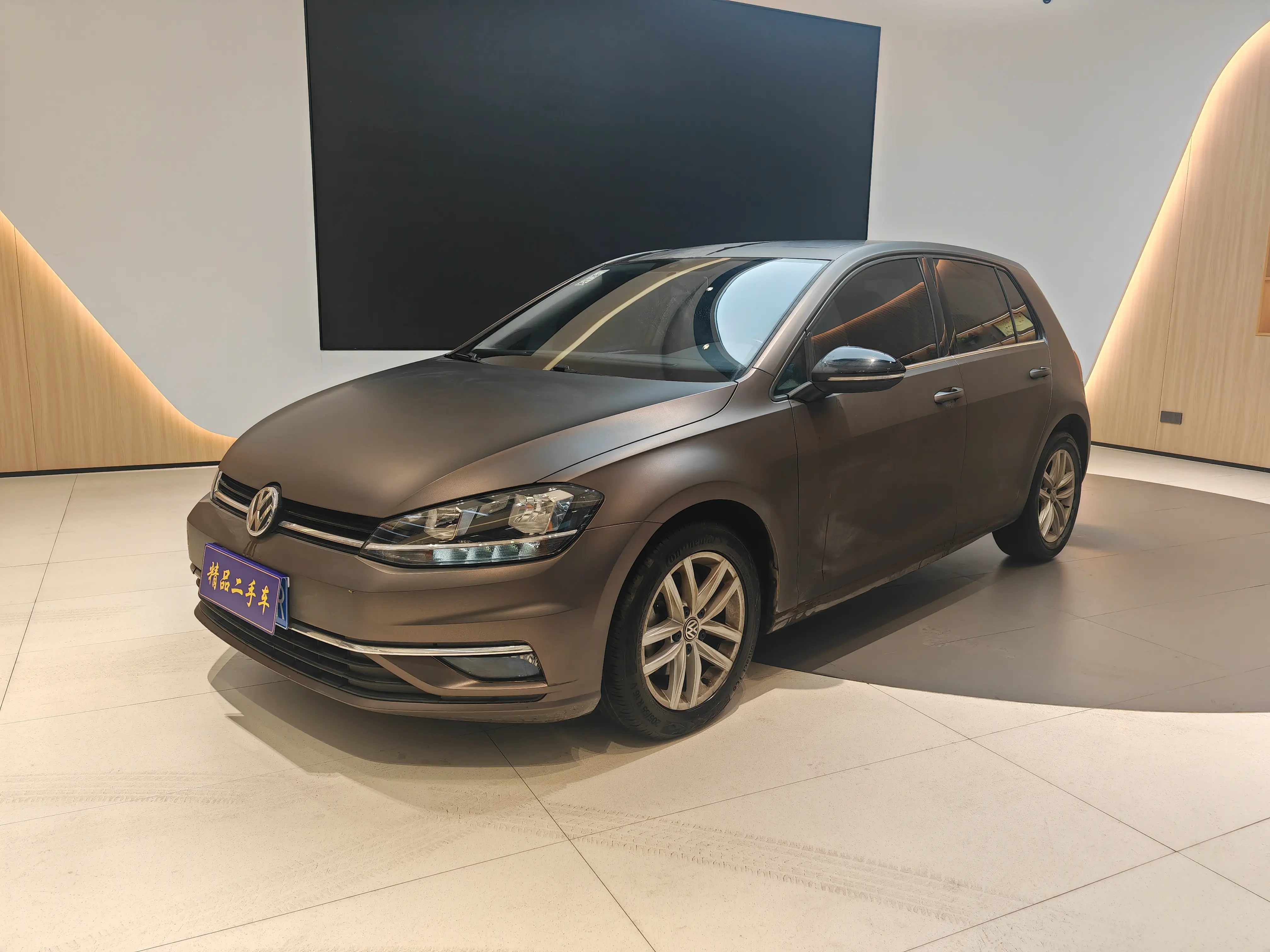 Volkswagen Golf  из Китая