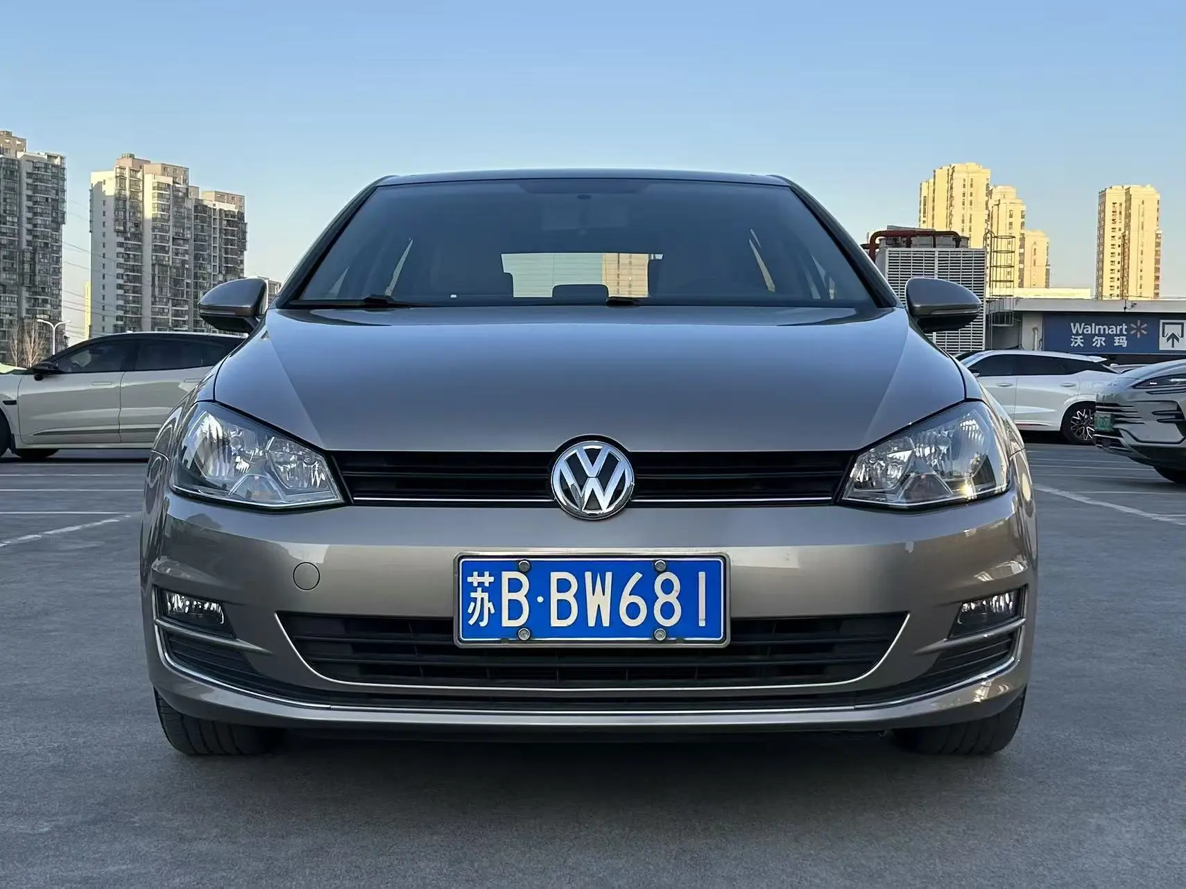 Volkswagen Golf  из Китая