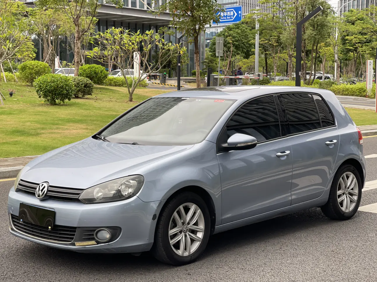 Volkswagen Golf  из Китая