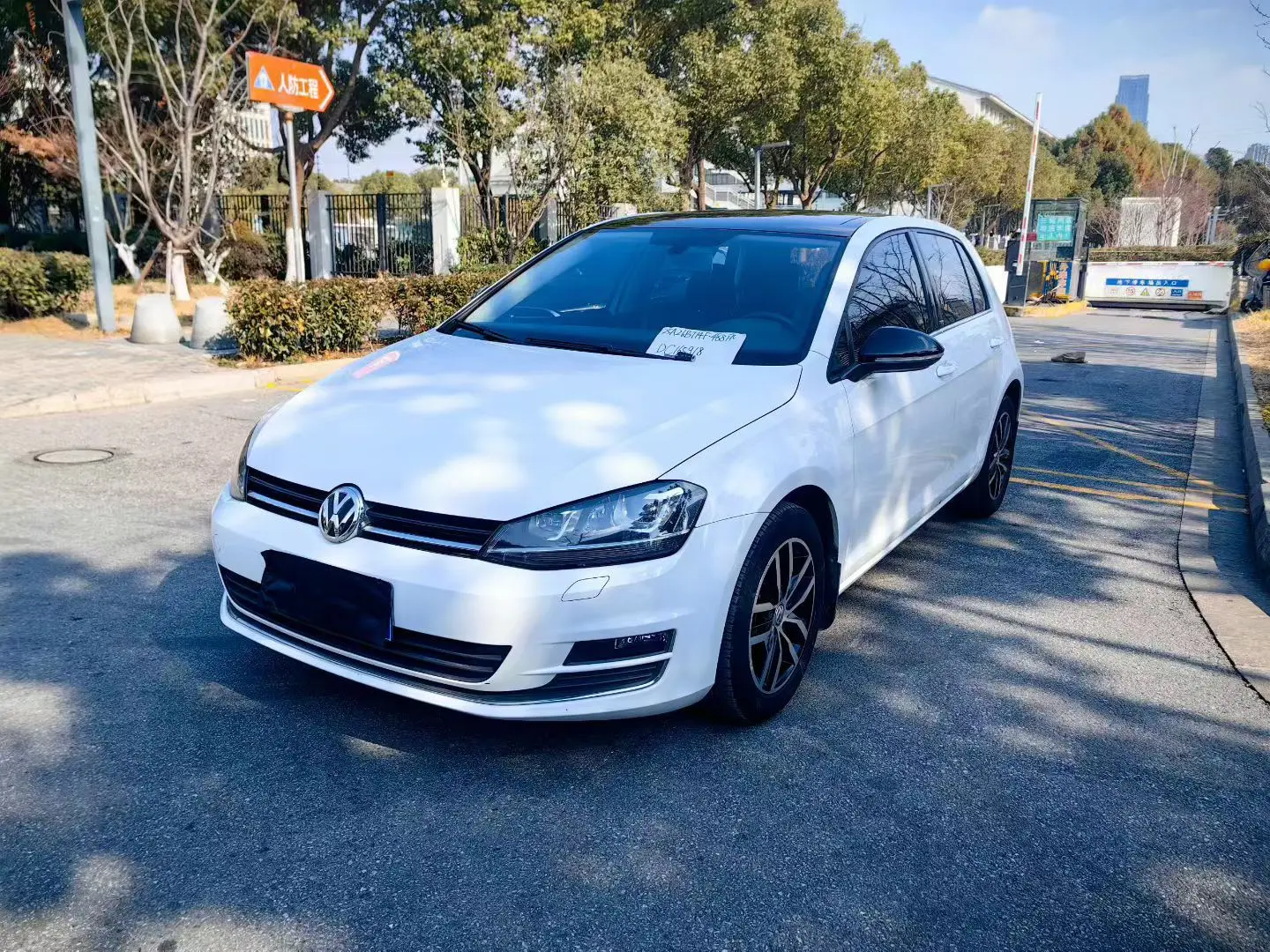 Volkswagen Golf  из Китая