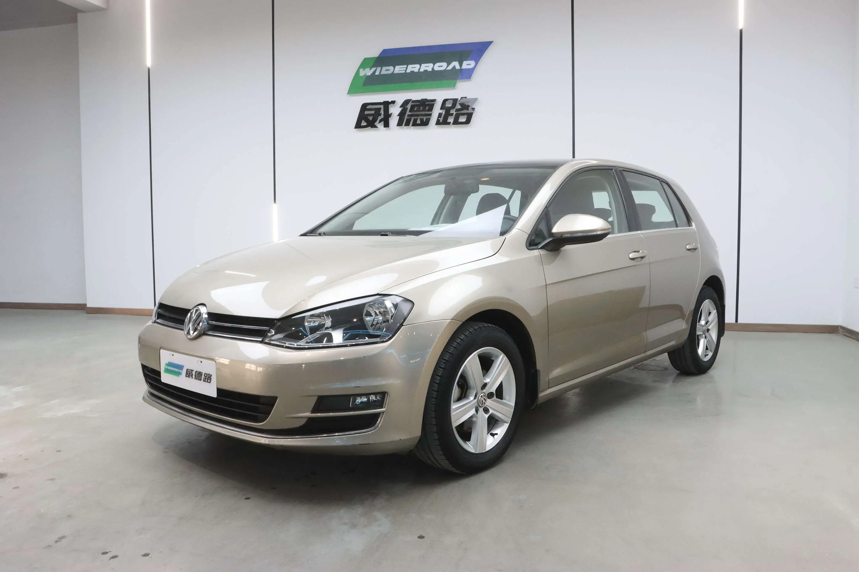 Volkswagen Golf  из Китая