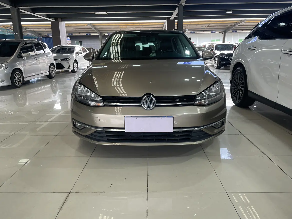Volkswagen Golf  из Китая