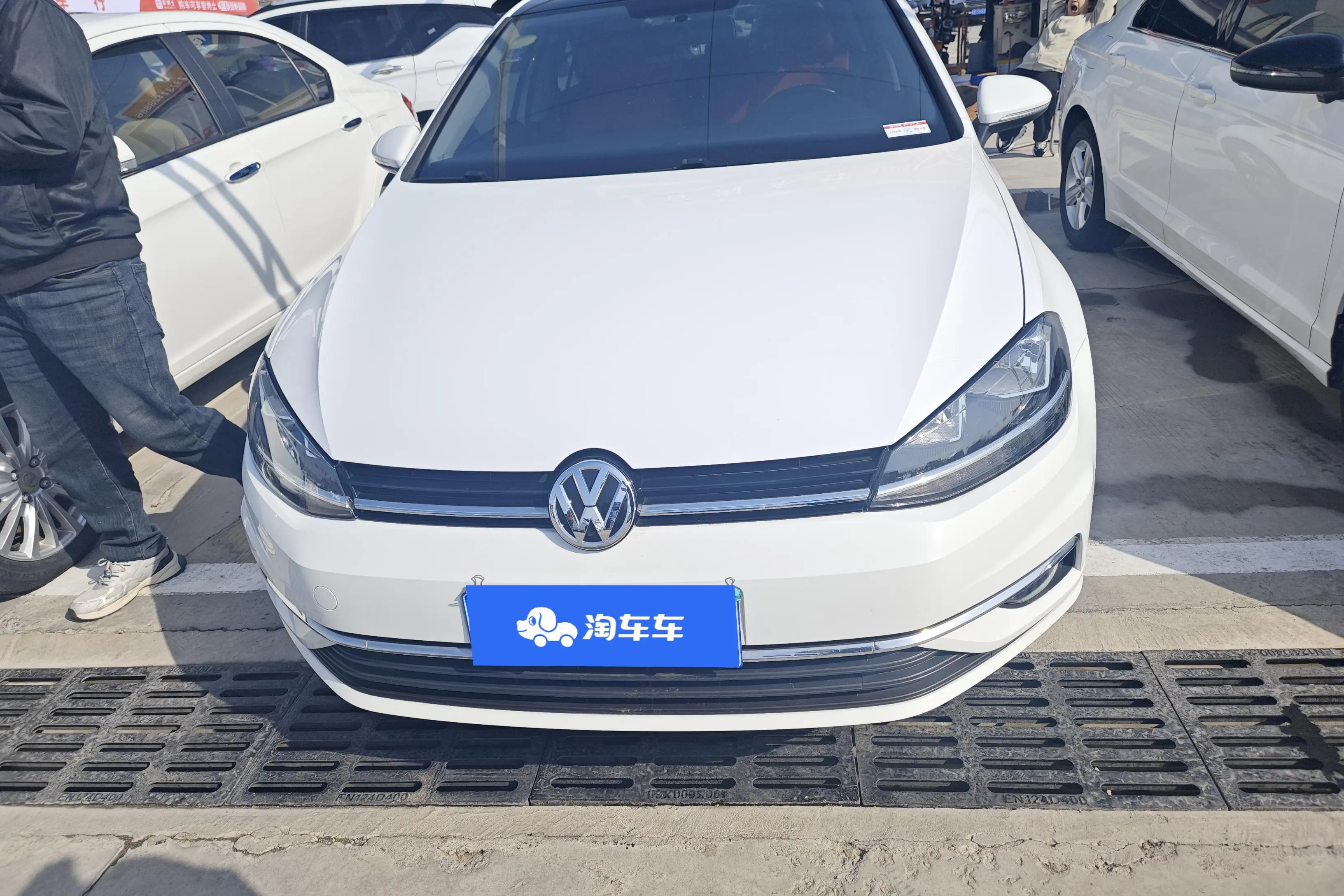 Volkswagen Golf  из Китая