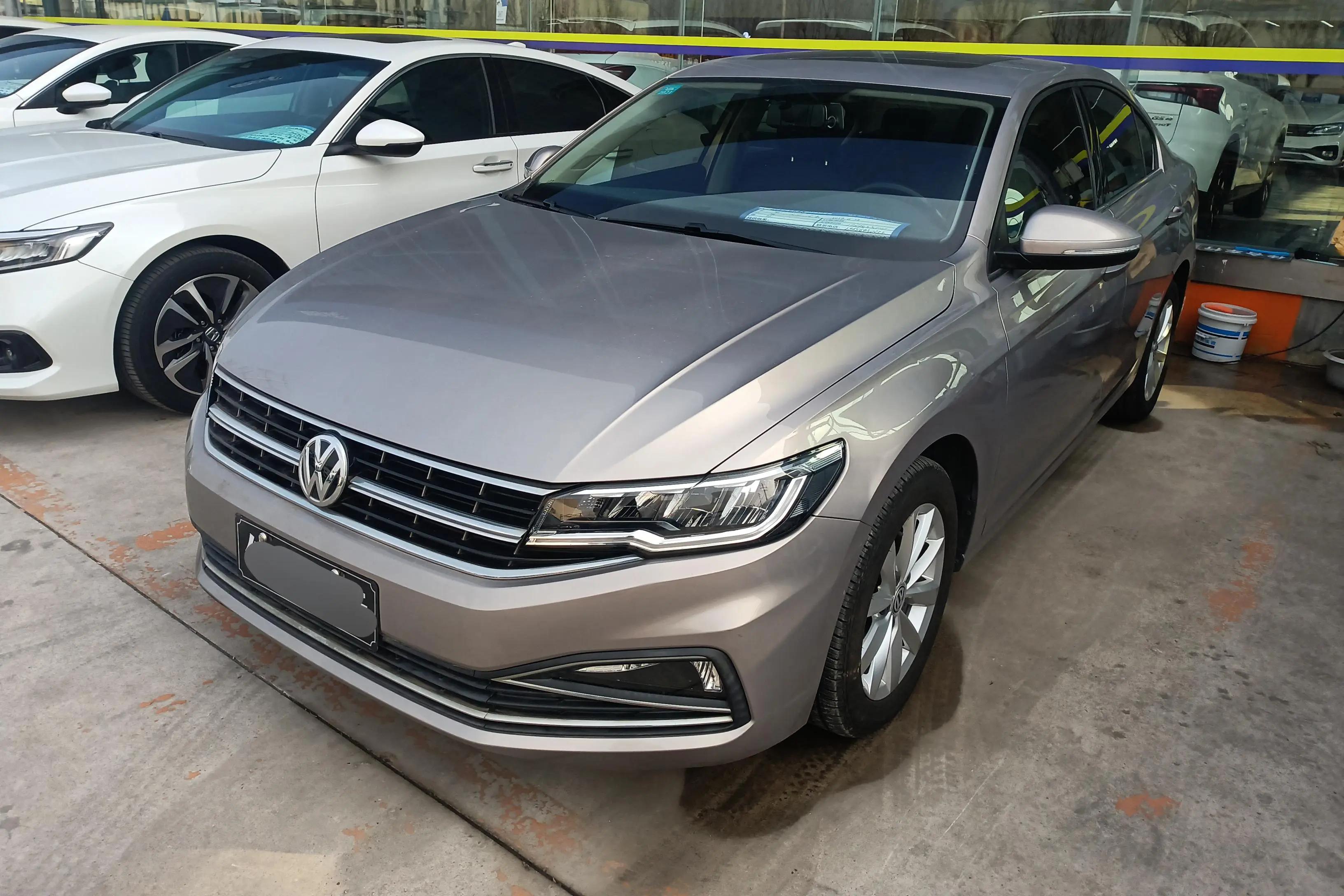 Volkswagen Bora  из Китая