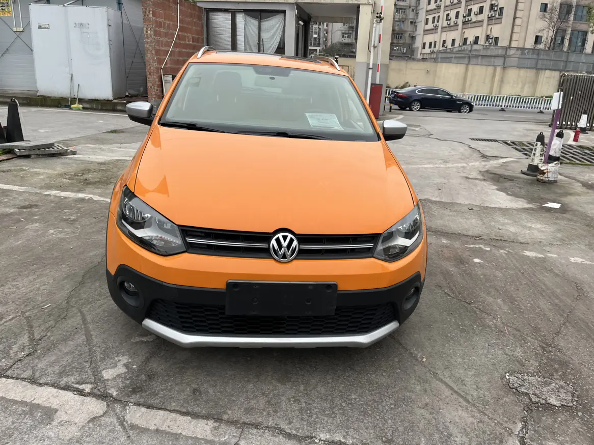 Volkswagen Polo  из Китая